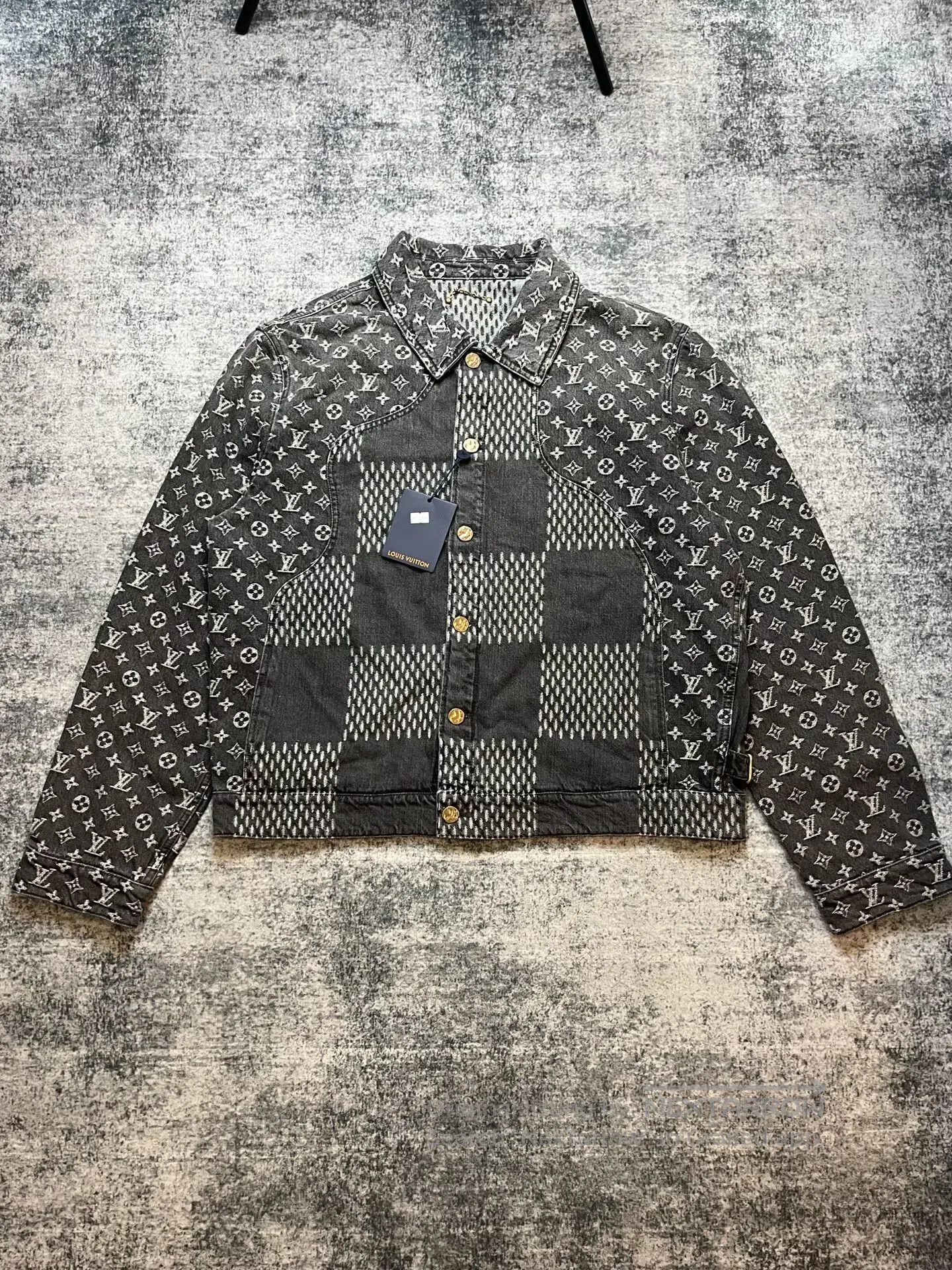 Louis Vuitton Louis Vuitton Denim jacket (rare large size)| Size US XL / EU 56 / 4 - 1 Thumbnail