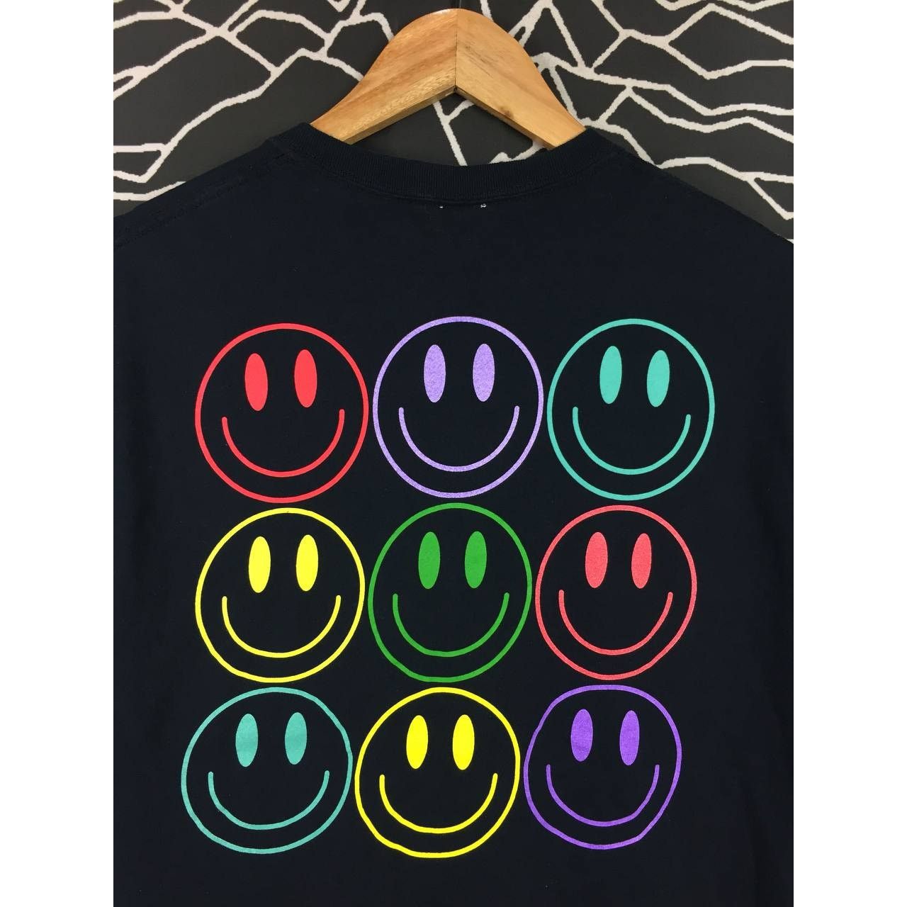 Vintage Vtg Altar'd State Smiley T-Shirt Smile More Worry Less Tee Size US S / EU 44-46 / 1 - 3 Thumbnail