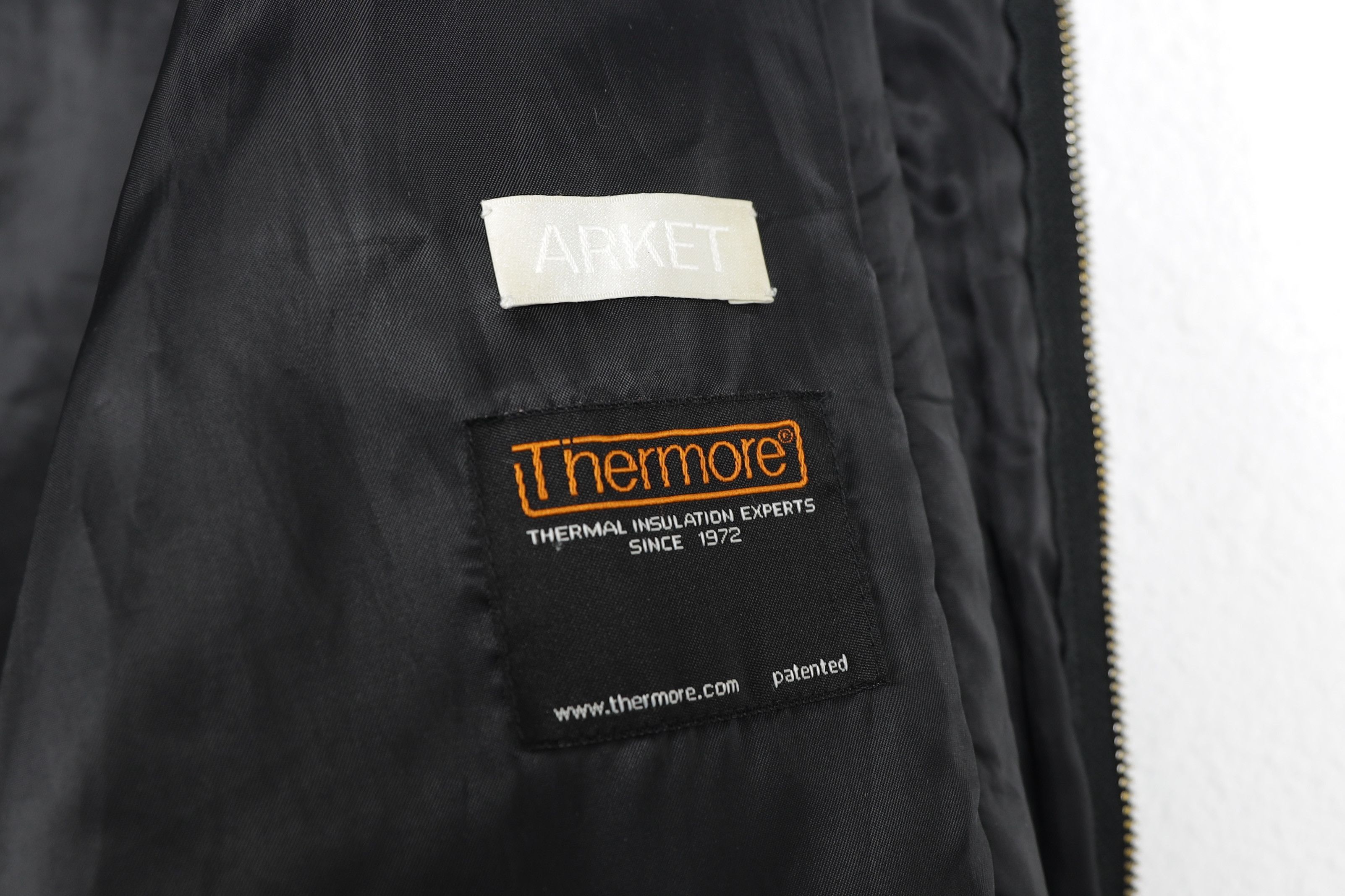 Arket Arket Black Nylon Thermore LIner Bomber Jacket 50 size Size US M / EU 48-50 / 2 - 9 Thumbnail