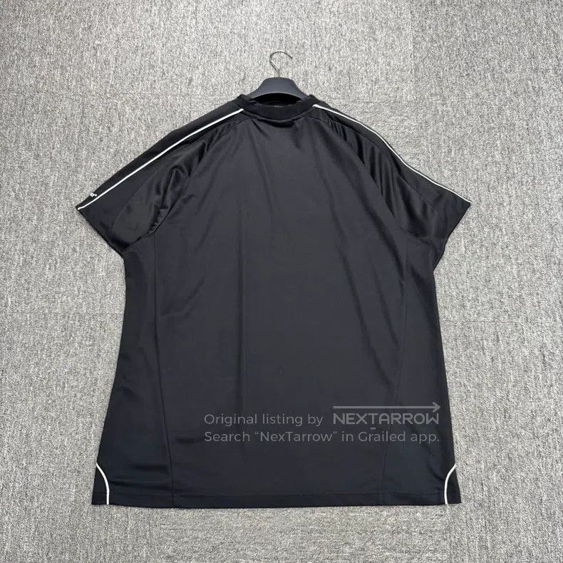 Balenciaga Balenciaga Manchester United short-sleeve football jersey Size US M / EU 48-50 / 2 - 5 Thumbnail