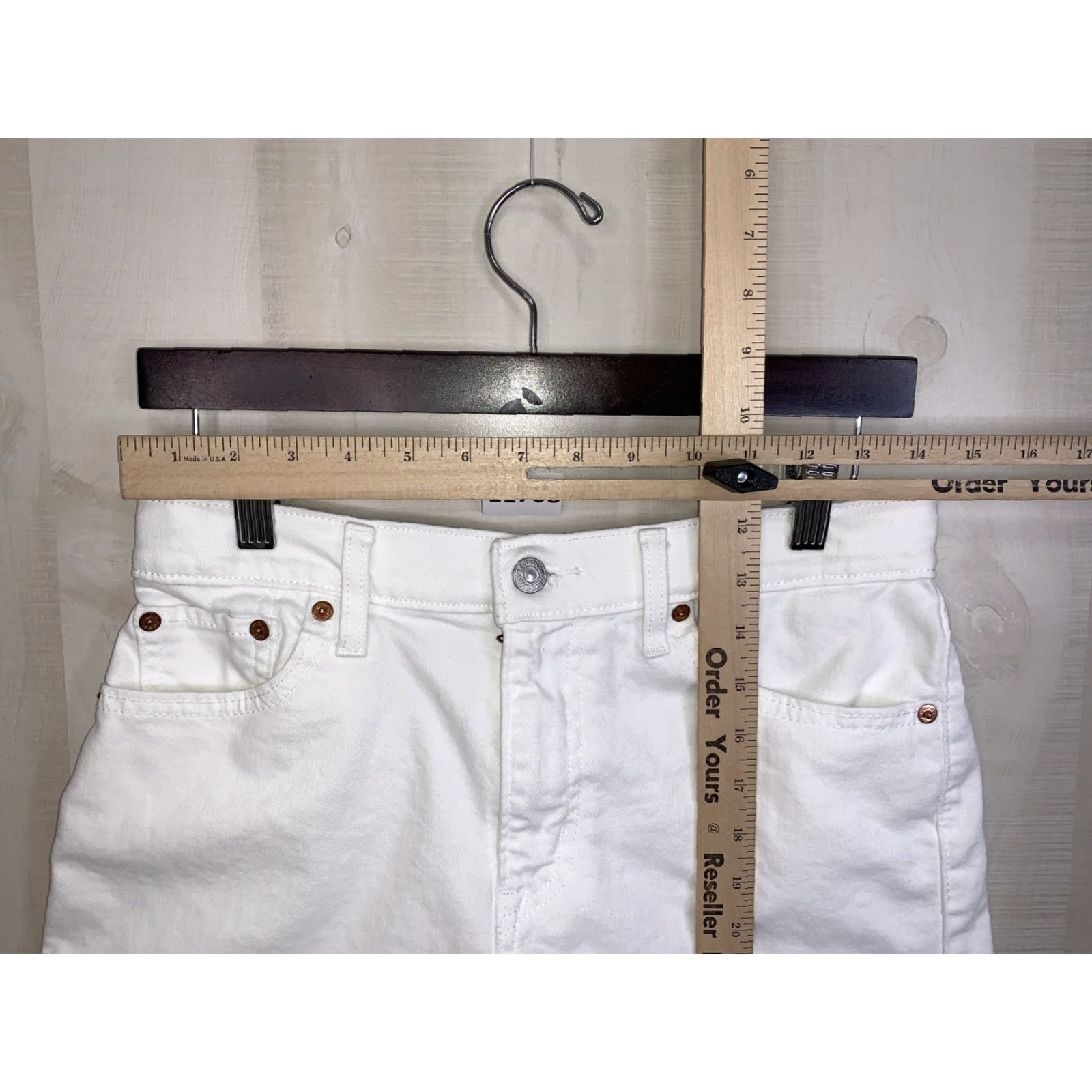 Levi's Levi’s White Stretch Denim Shorts Women’s 29 High Rise Distressed Cut-Off Jeans 11708 Size 29" - 2 Thumbnail