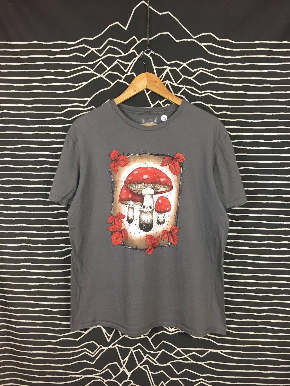 Vintage Stephanie Bayles Poisonous Mushroom Guild Of Calamity Tee Size US L / EU 52-54 / 3 - 1 Thumbnail