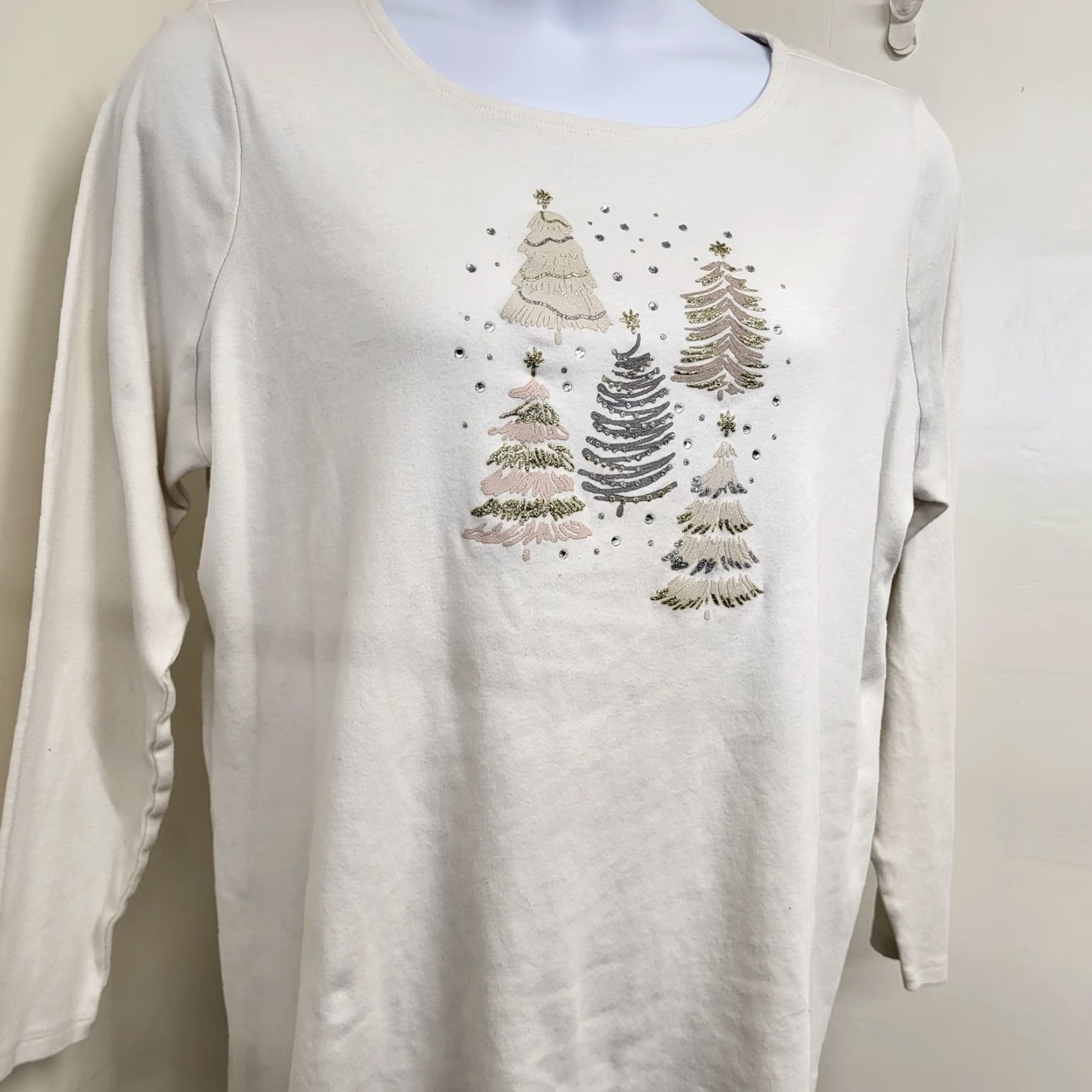 Croft & Barrow Croft & Barrow Classic Shirt Womens 1X Ivory Christmas Tree Glitter Sparkle Christmas Tree Rhinestones Glitter 3/4 Sleeve Brushed Cotton Jersey Size XL / US 12-14 / IT 48-50 - 3 Thumbnail