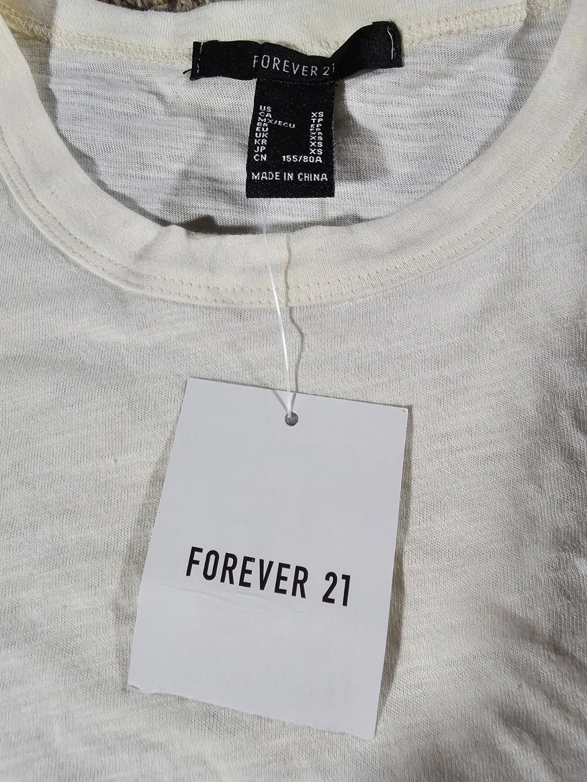 Forever 21 Forever 21 NWT Ladies XS Vanilla t-shirt Size XS / US 0-2 / IT 36-38 - 2 Thumbnail