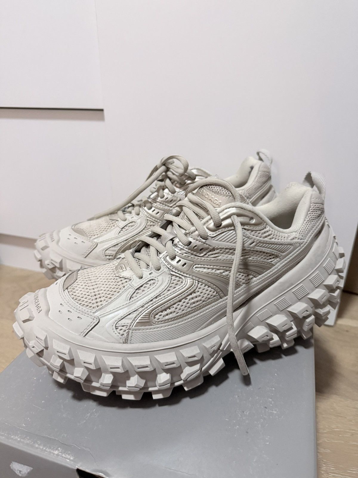 Balenciaga Defender Size 41