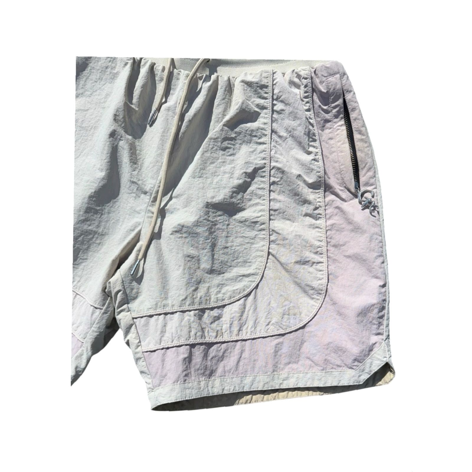 Vintage GPC Bermuda Shorts Zipper Beige Neutral Sand Tan L Men Size Regular RARE Global Peace Club Peace Accents Zippered Shorts Size US 33 - 4 Thumbnail