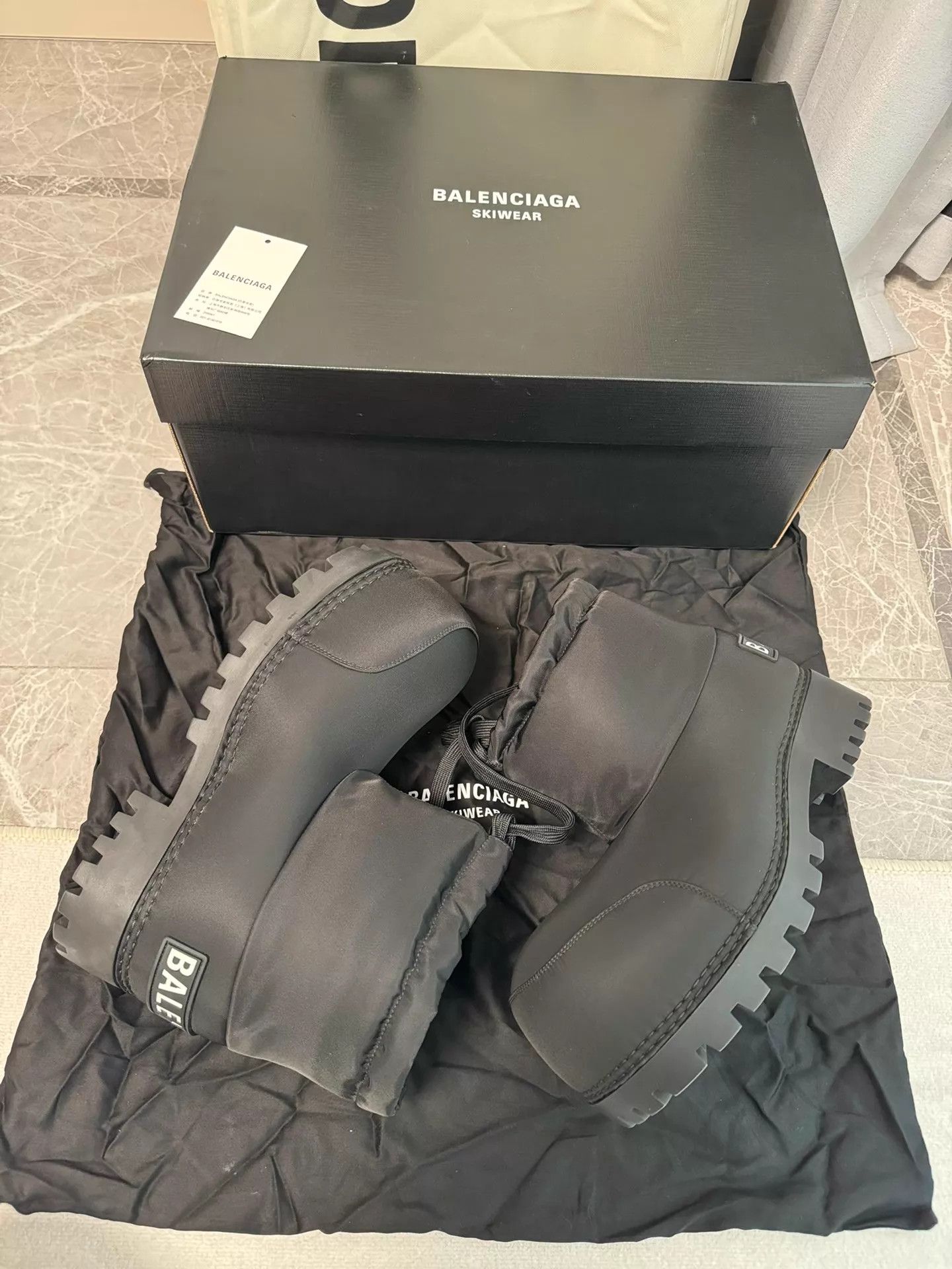Balenciaga Balenciaga low-top nylon snow boots black 38 new Size US 7.5 / IT 37.5 - 7 Thumbnail