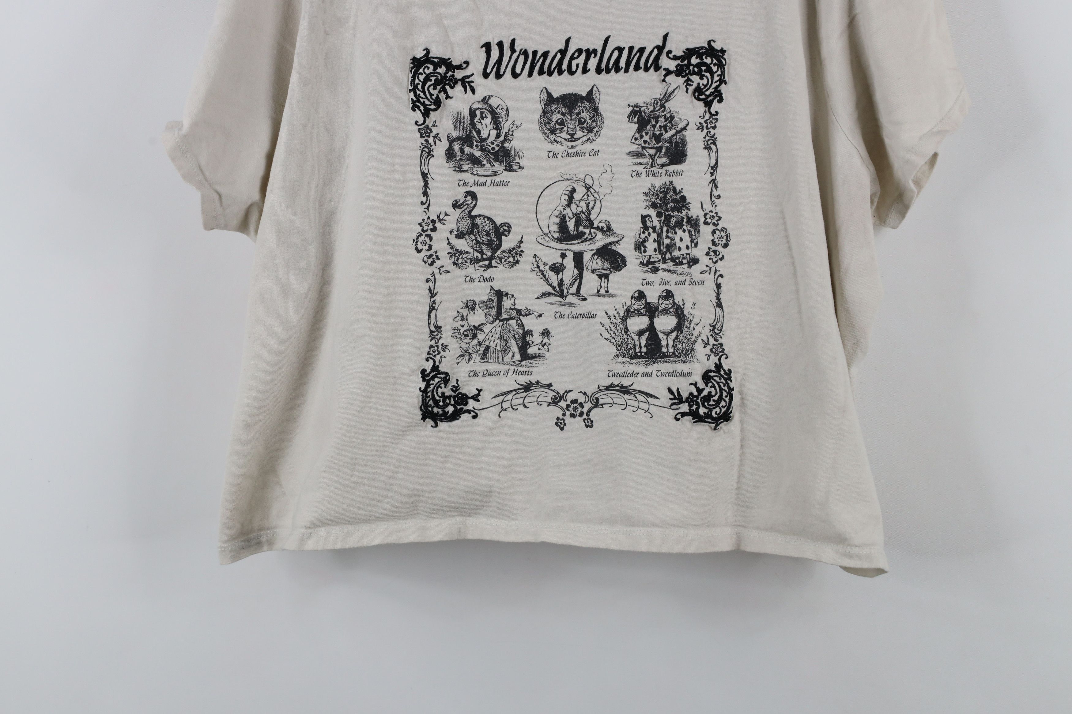 Vintage Thorn and Fable Cropped Alice In Wonderland T-Shirt Beige Size XXL / US 16-18 / IT 52-54 - 3 Thumbnail