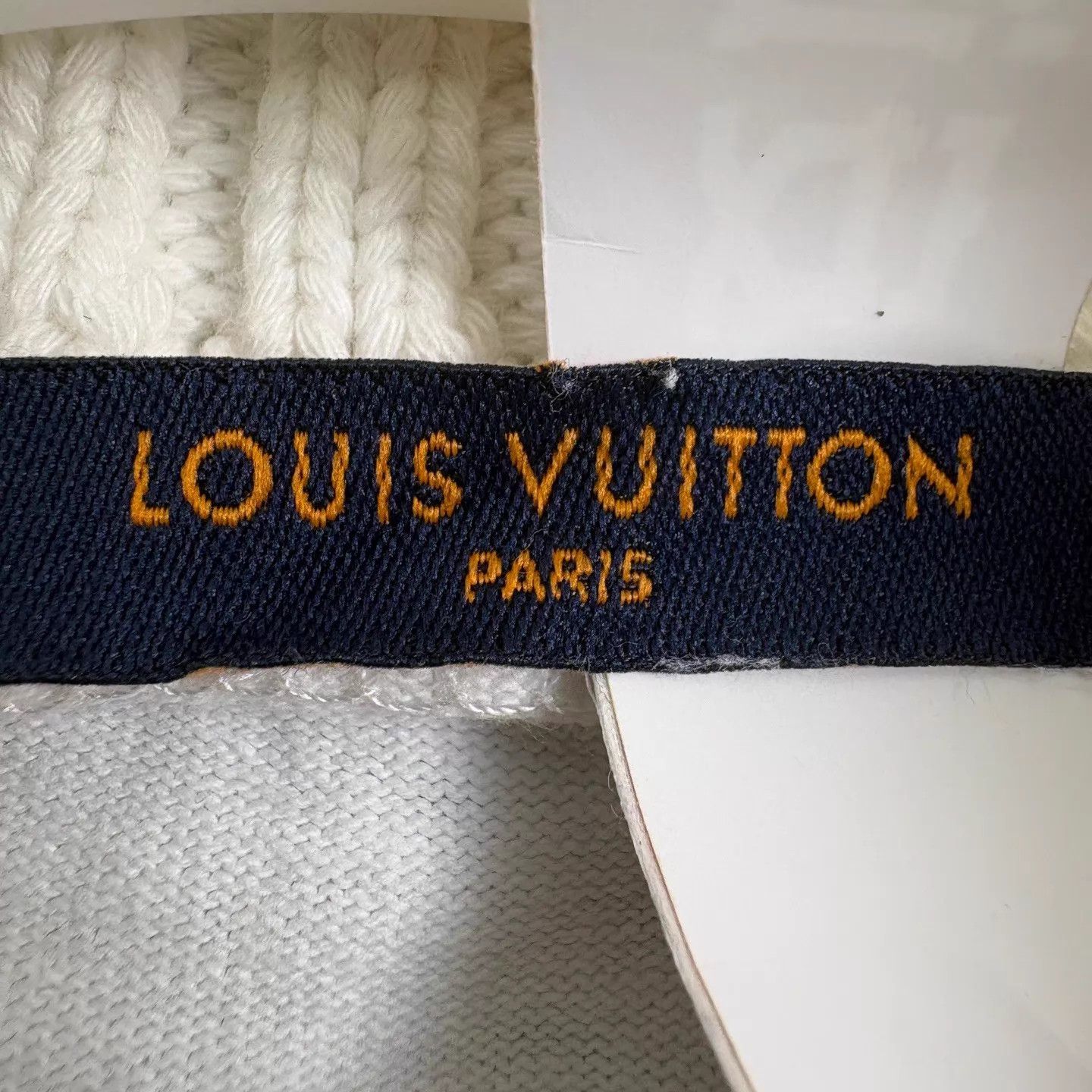 Louis Vuitton LV White & Red Knit Short-Sleeve M Size US M / EU 48-50 / 2 - 4 Thumbnail
