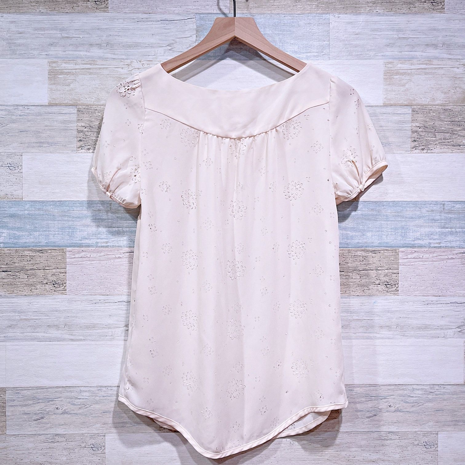 Anthropologie Anthropologie Floral Laser Cut Blouse Cream Womens 4 Size S / US 4 / IT 40 - 3 Thumbnail