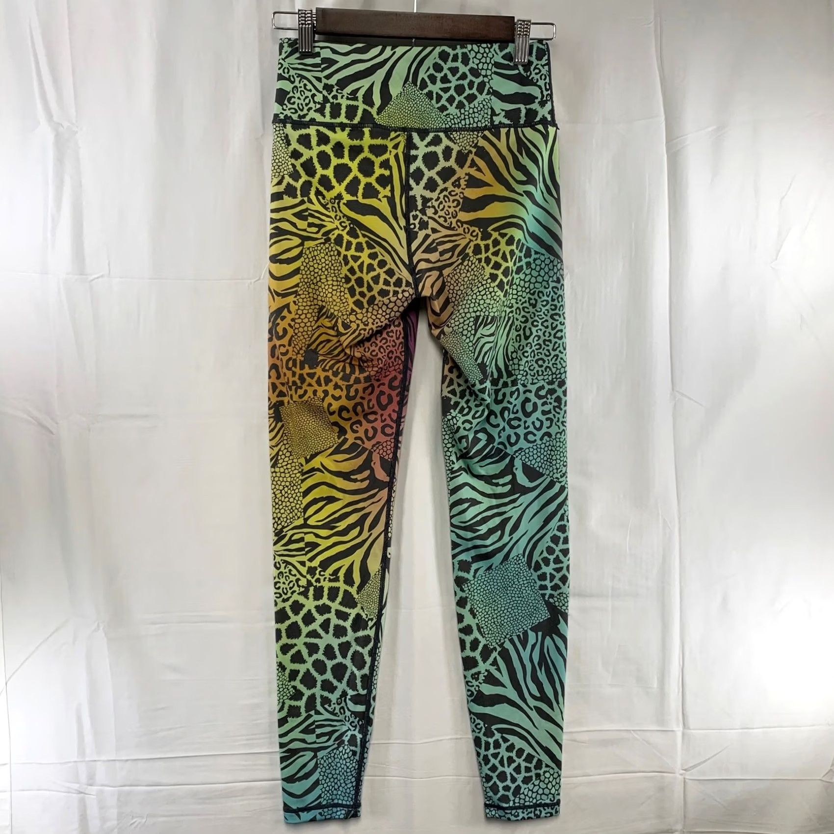 Rainbow Yelete Active Leggings Womens Small Multicolor Rainbow Animal Print High Waisted Size 28" / US 6 / IT 42 - 5 Thumbnail