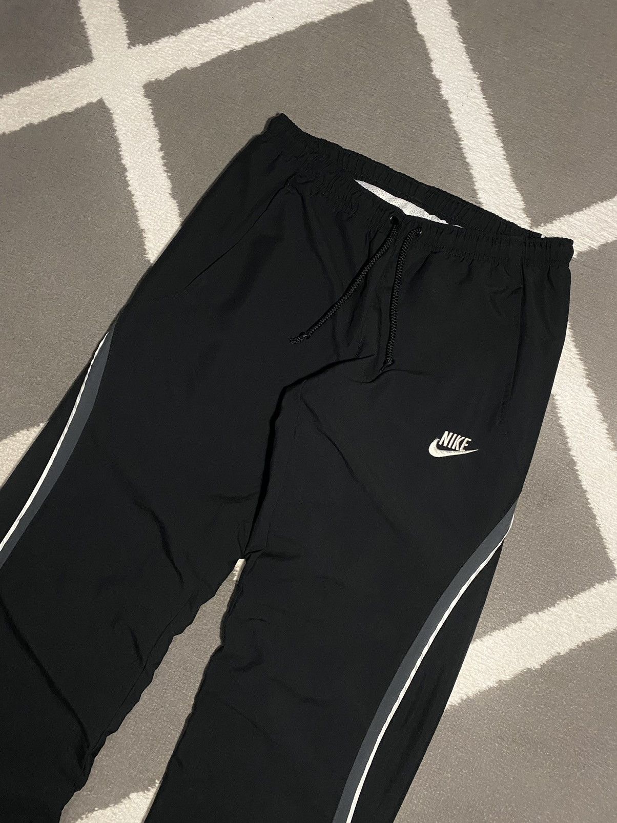 Nike × Vintage Vintage 00’s Y2K Nike Swoosh Parachute Sweatpants Size 26" / US 2 / IT 38 - 6 Thumbnail