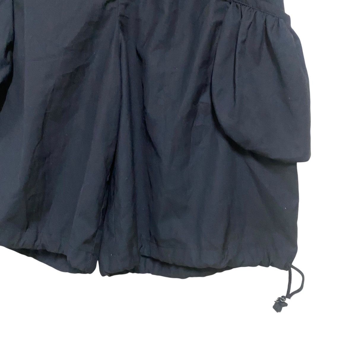 Le Grande Bleu (L.G.B.) PEACE NOW Nylon Parachute Cargo Pants Short Size 26" / US 2 / IT 38 - 5 Thumbnail