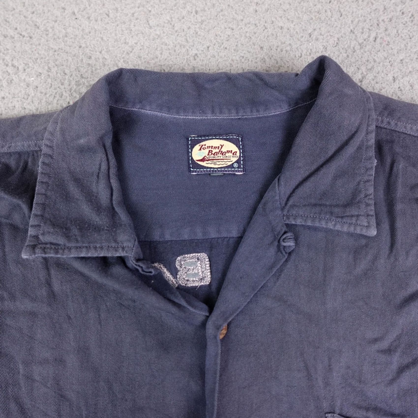 Tommy Bahama Tommy Bahama Shirt Mens XL Button Up Fish Graphic Embroidered Spell Out Rayon - Pre-Owned Size US XL / EU 56 / 4 - 5 Thumbnail