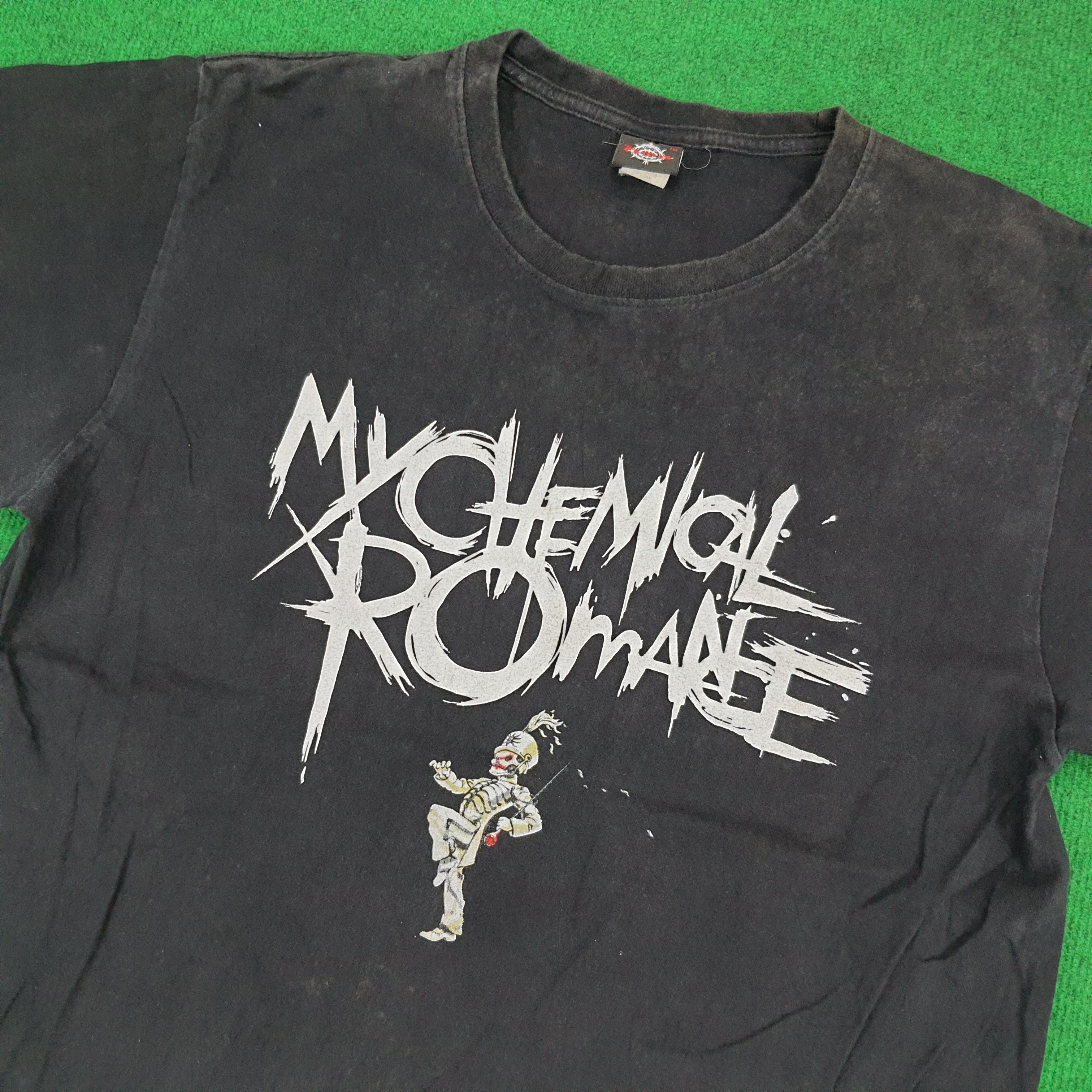 Band Tees × Vintage Vintage My Chemical Romance The Black Parade T-shirt Size US L / EU 52-54 / 3 - 2 Thumbnail