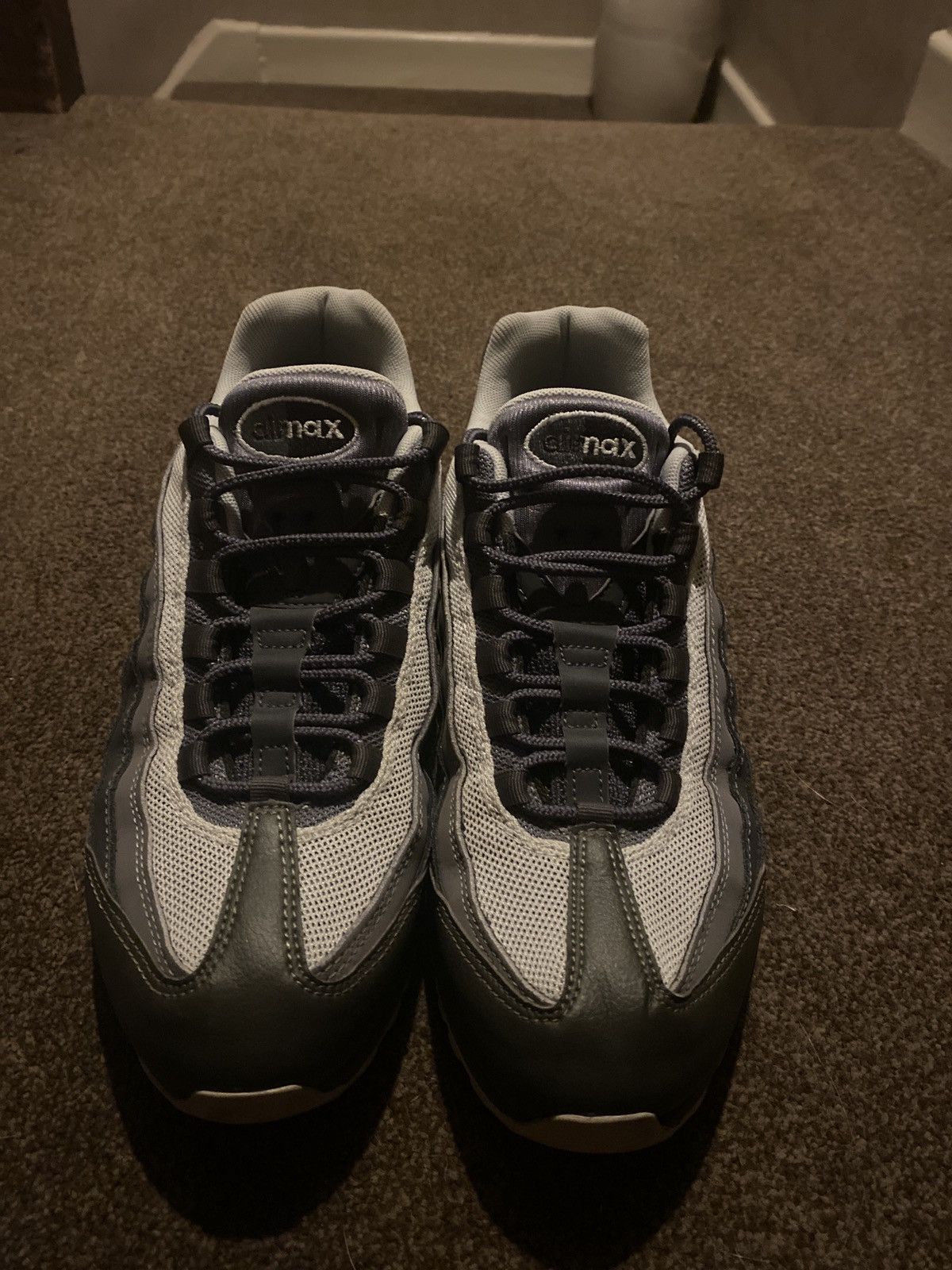 Nike Nike airmax 95s men’s size 8.5UK Size US 9.5 / EU 42-43 - 3 Thumbnail