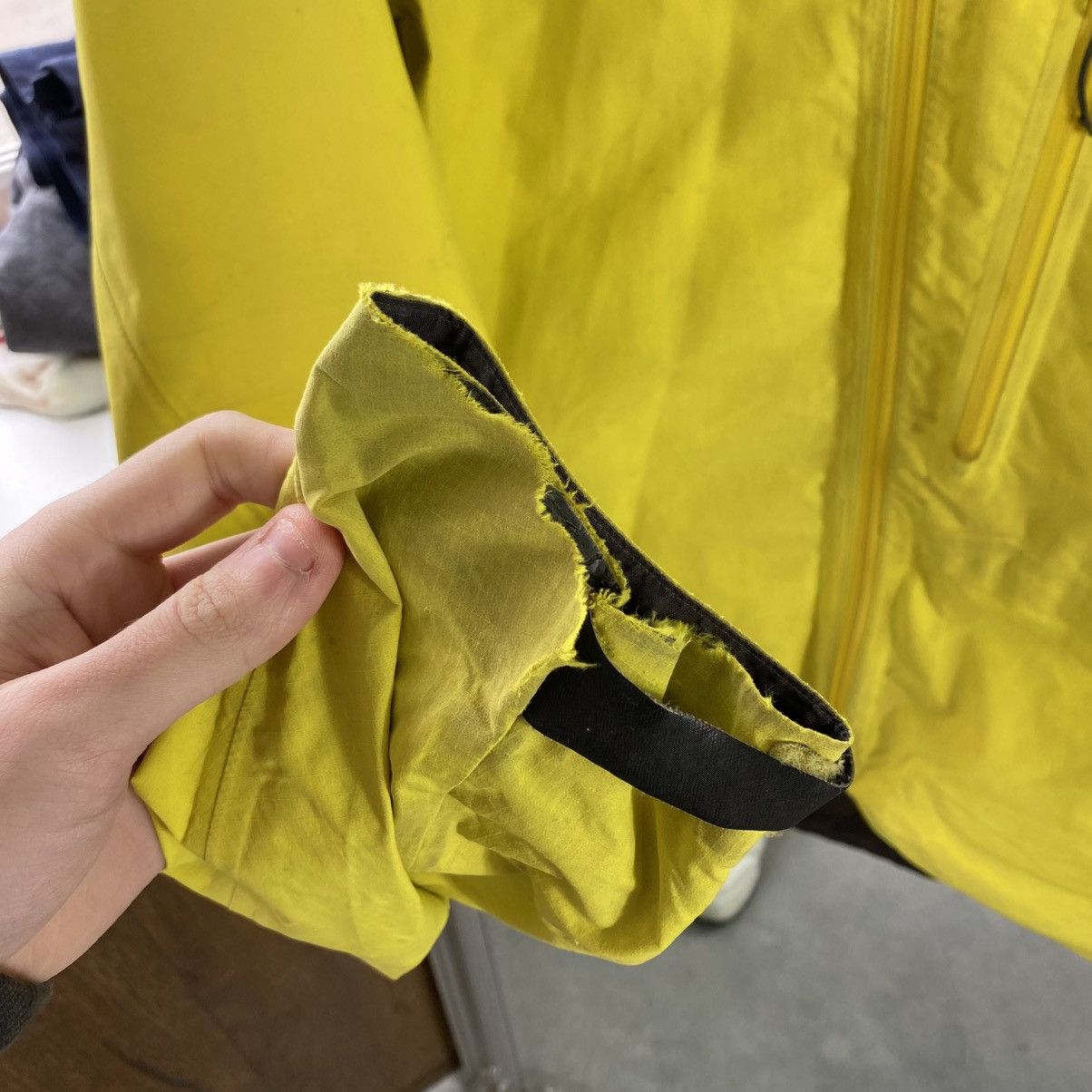 Arc'teryx Arcteryx gore tex jacket yellow Size US M / EU 48-50 / 2 - 7 Thumbnail