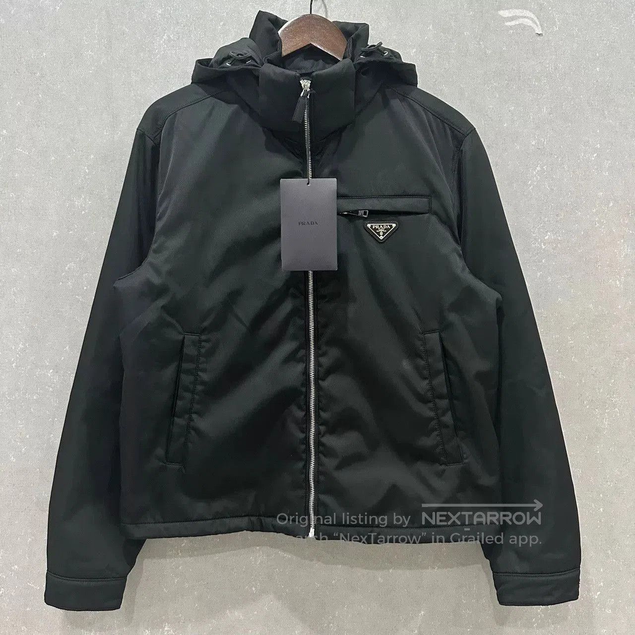 Prada Prada Triangle Steel Logo Coat. Size US S / EU 44-46 / 1 - 1 Thumbnail