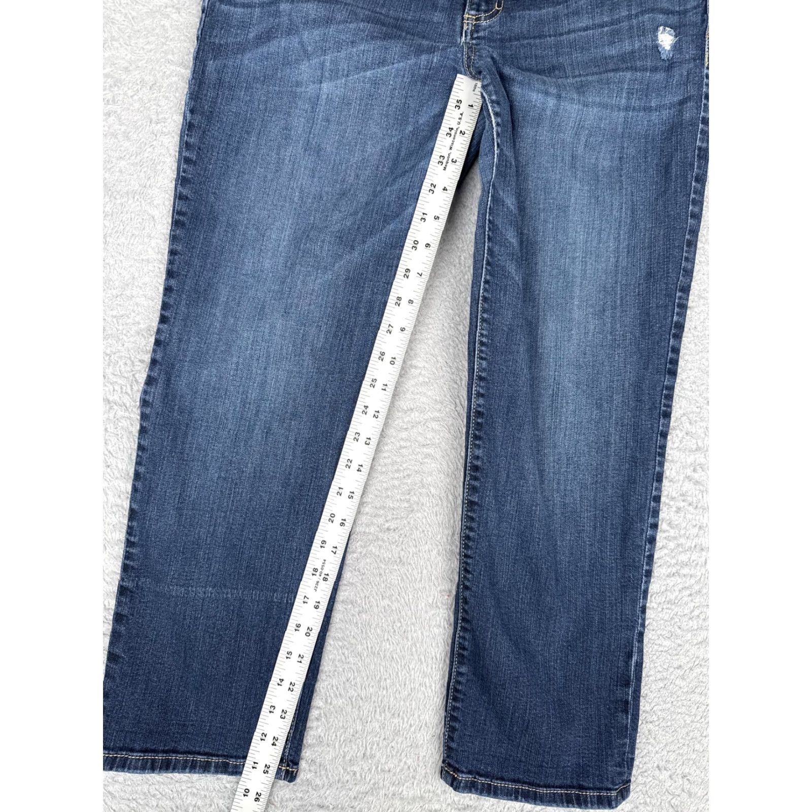 Apt. 9 Apt. 9 Crop Jeans Womens 10 Blue Medium Wash Mid Rise Stretch Distressed 31x26 Size 32" / US 10 / IT 46 - 7 Thumbnail