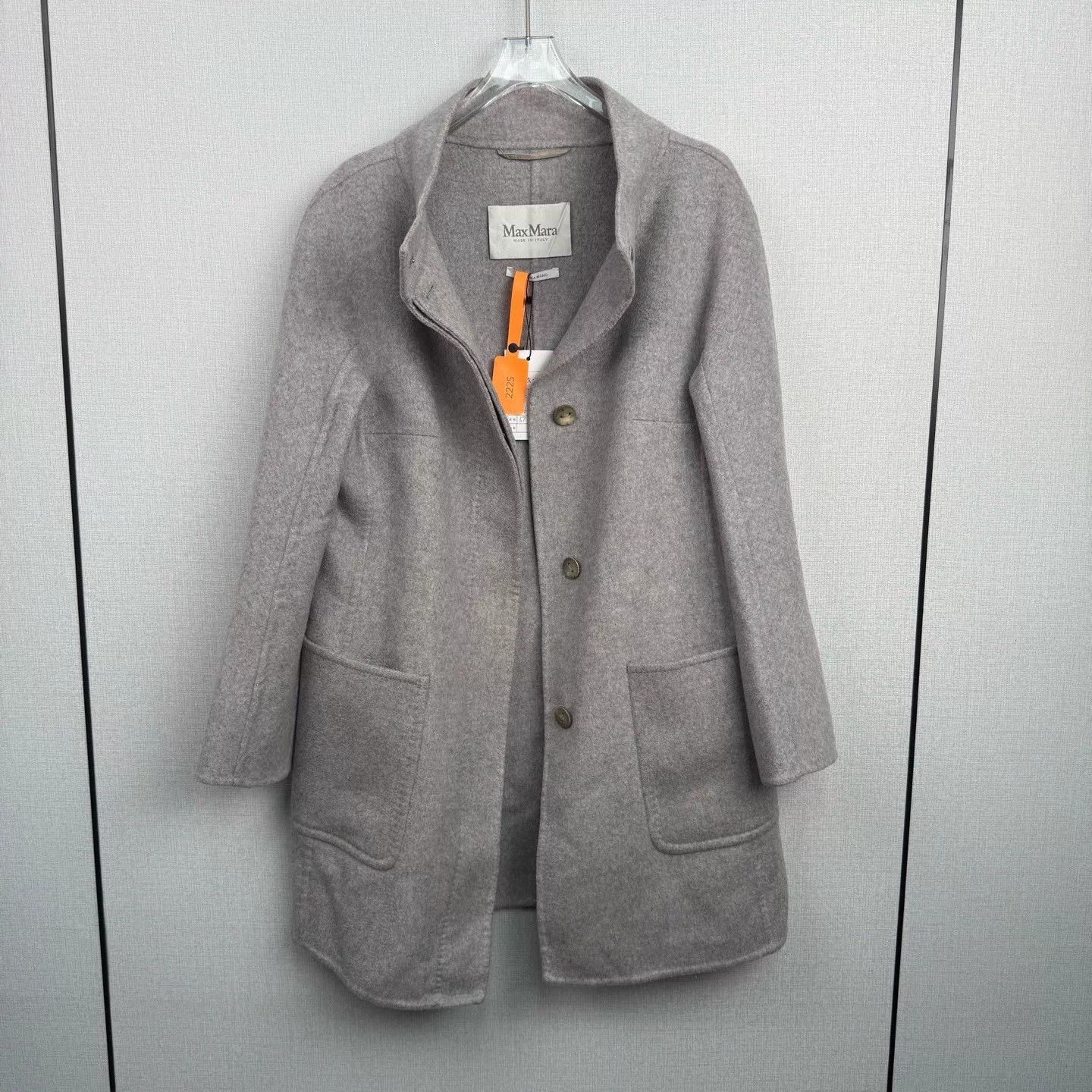 Max Mara maxmara gray coat size 42 Size US L / EU 52-54 / 3 - 1 Thumbnail