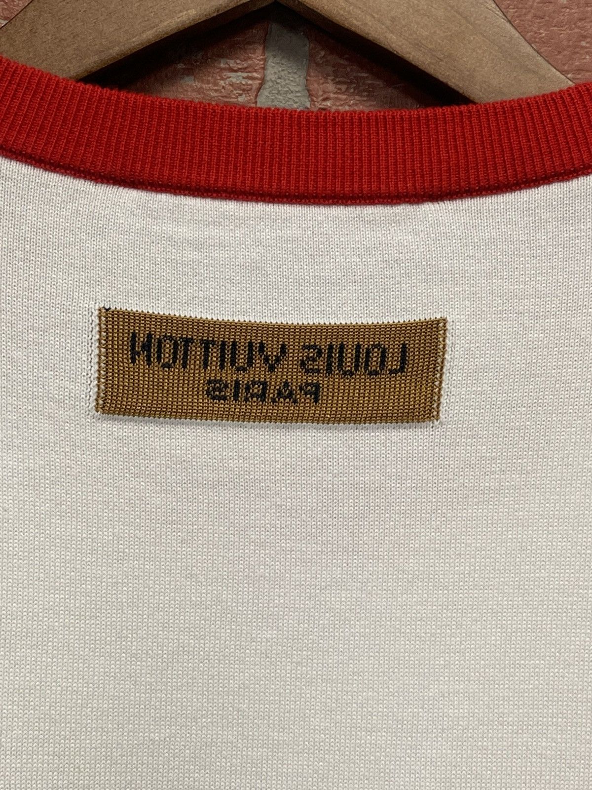 Louis Vuitton Size S - Louis Vuitton White & Blue Logo Intarsia T-Shirt Size US S / EU 44-46 / 1 - 9 Thumbnail