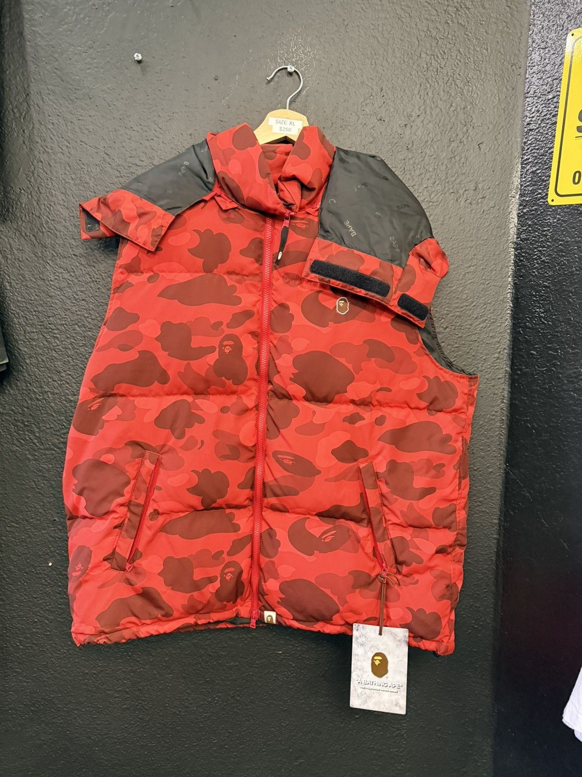Bape Bape Red Camo Puffer Vest Size US XL / EU 56 / 4 - 1 Thumbnail