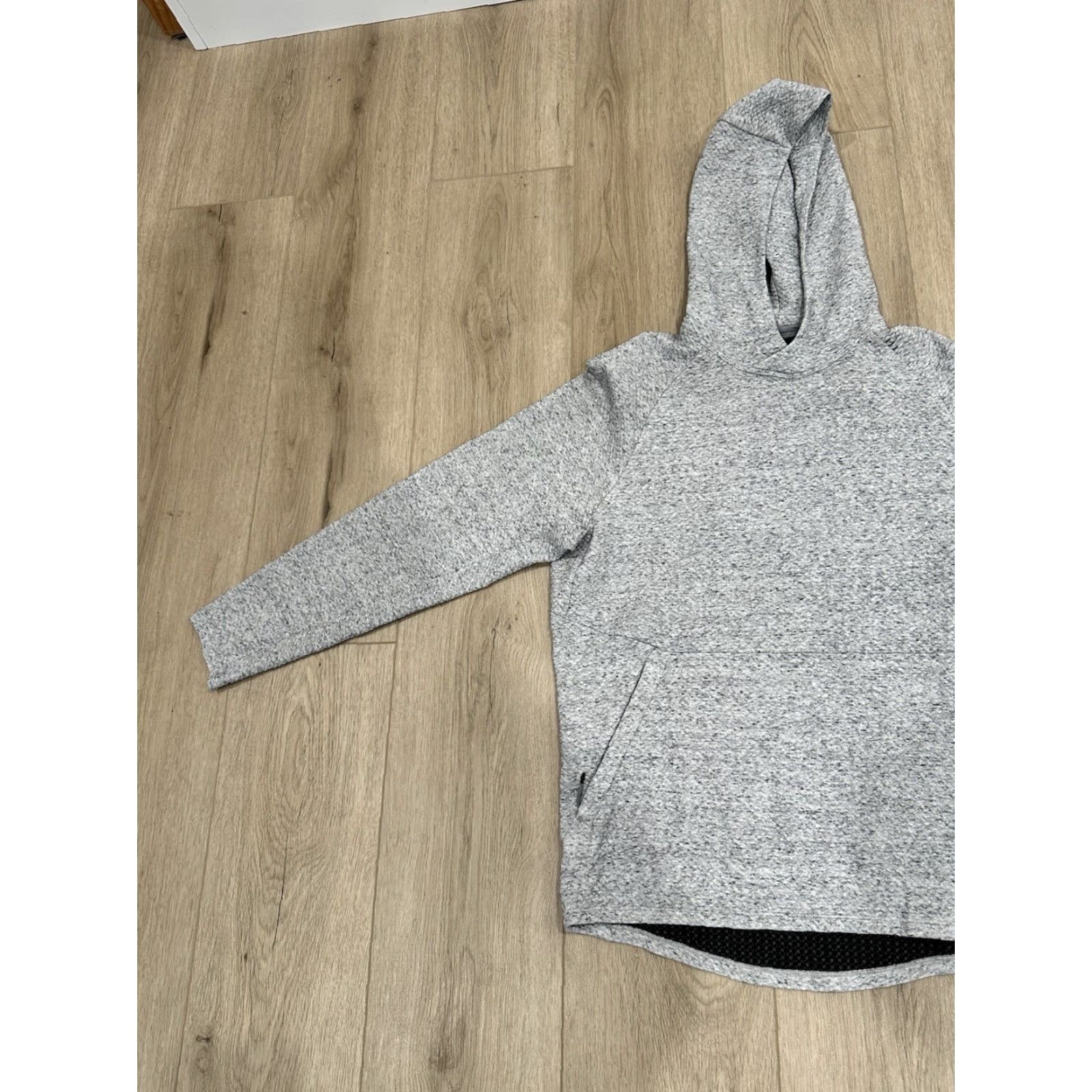 Lululemon Lululemon At Ease Hoodie Performance Sweatshirt Gray Textured Mens Size S Small Size US S / EU 44-46 / 1 - 4 Thumbnail
