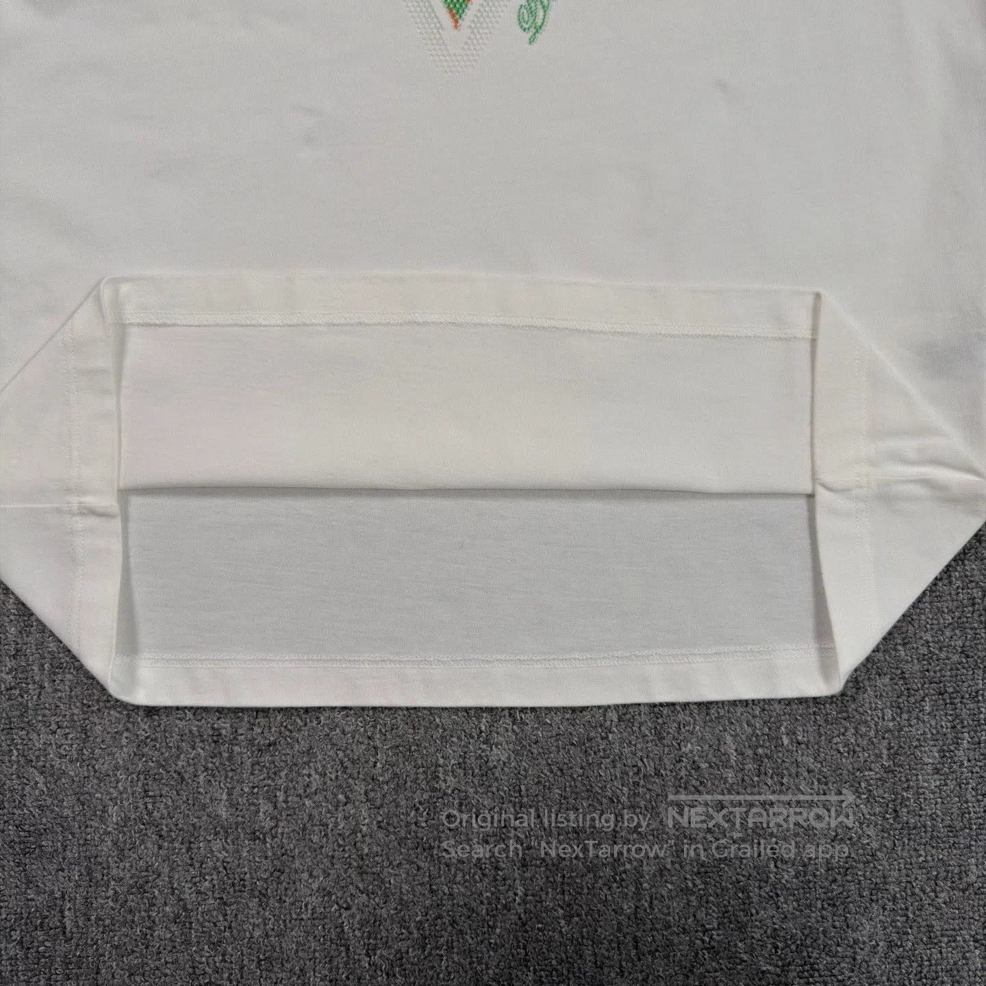 Louis Vuitton LV 2025 Triple Flower Beaded Logo White Tee. Size US M / EU 48-50 / 2 - 5 Thumbnail