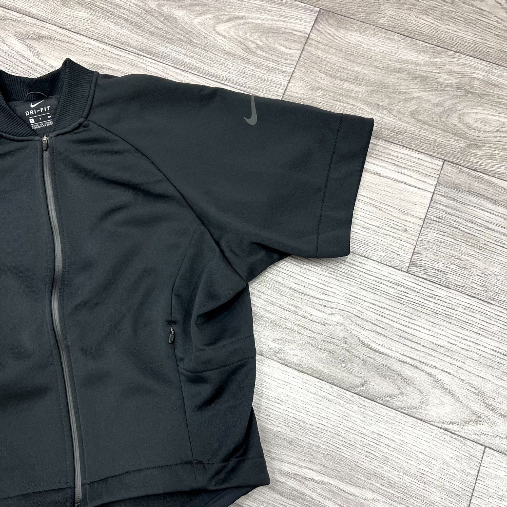 Nike Nike Jacket Womens S Black Therma Short Sleeve Top Size Size S / US 4 / IT 40 - 4 Thumbnail