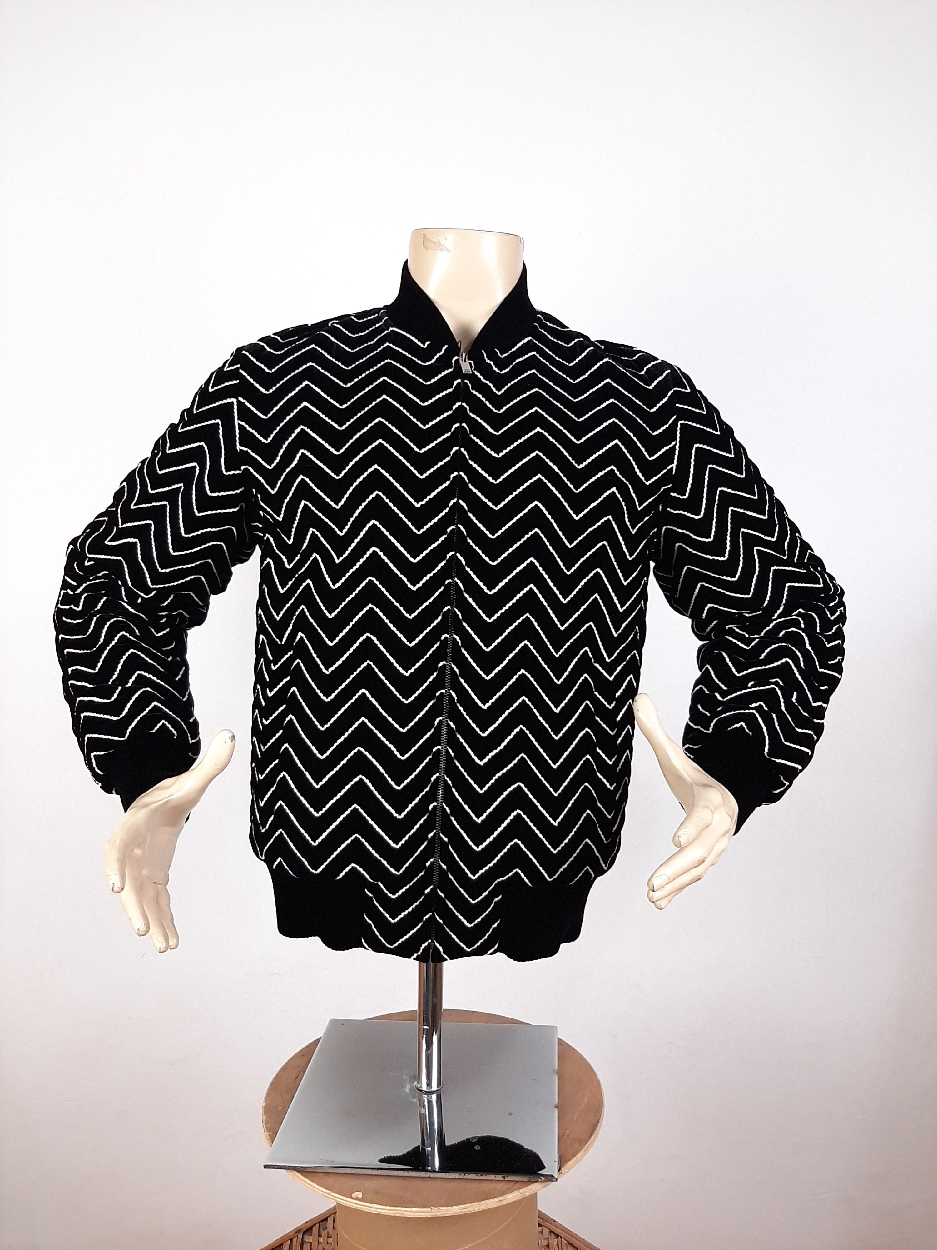 Saint Laurent Paris Saint Laurent Zig Zag Print Bomber Black Men's Size IT 48 M Size US M / EU 48-50 / 2 - 5 Thumbnail
