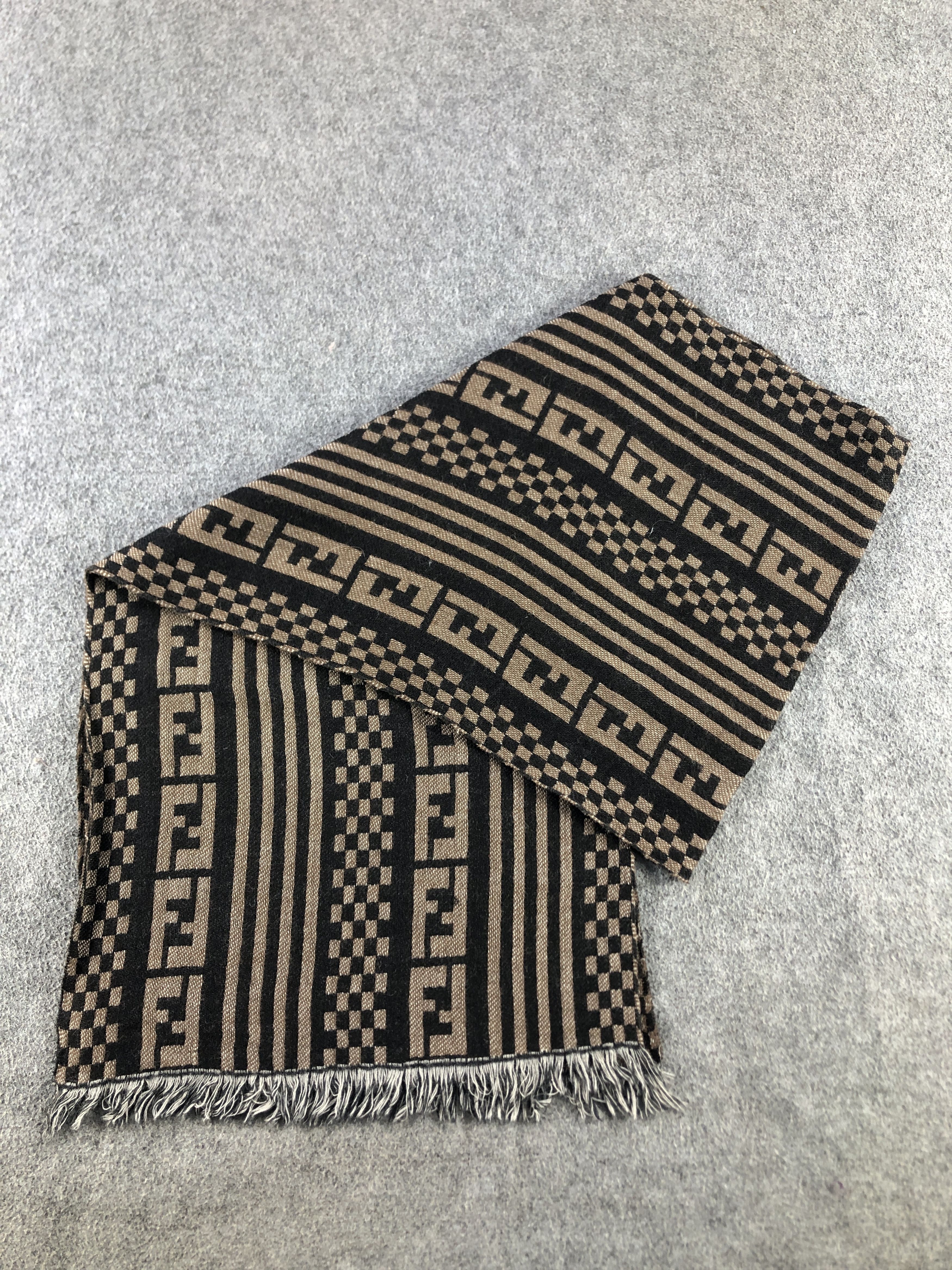 Fendi Fendi Scarf / Muffler / Neckwear P812 Size ONE SIZE - 4 Thumbnail