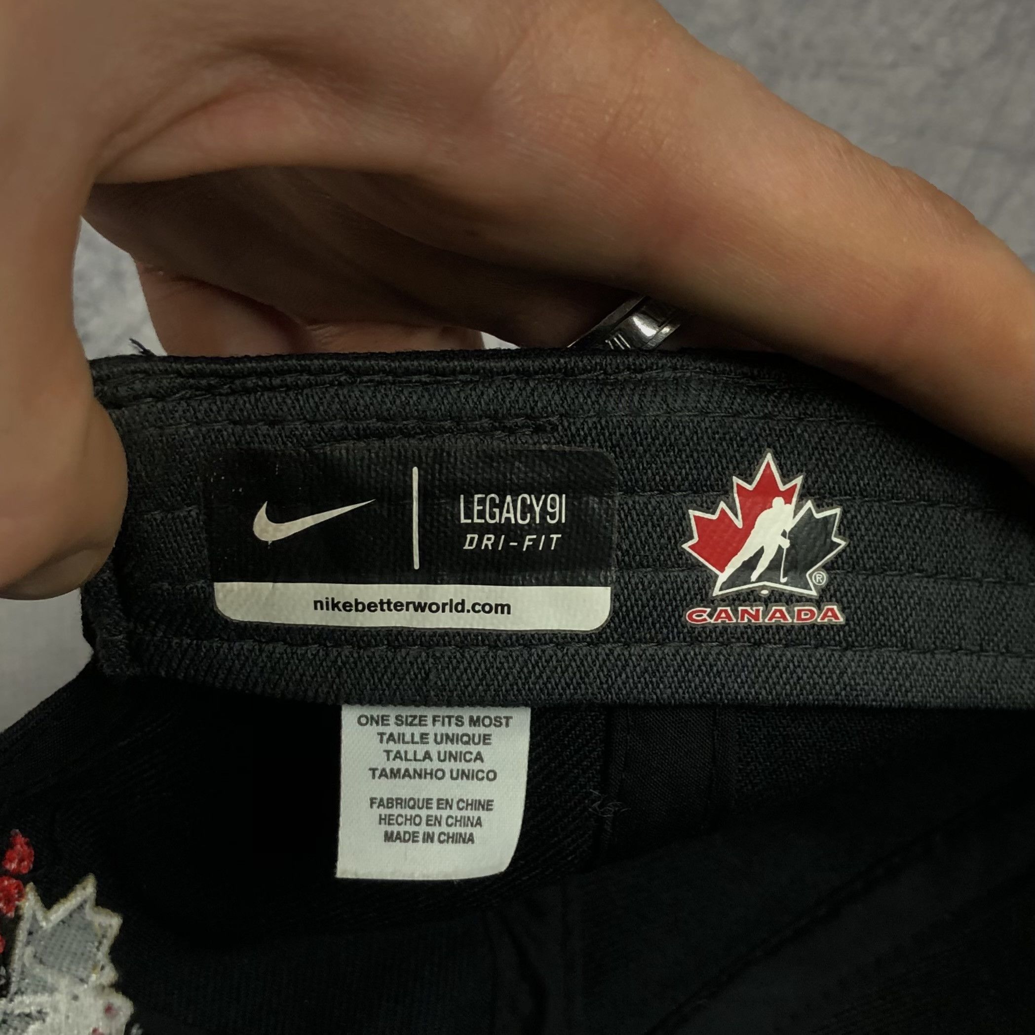 Nike Nike Canada Cap Team Hockey Dri-Fit Size ONE SIZE - 8 Thumbnail