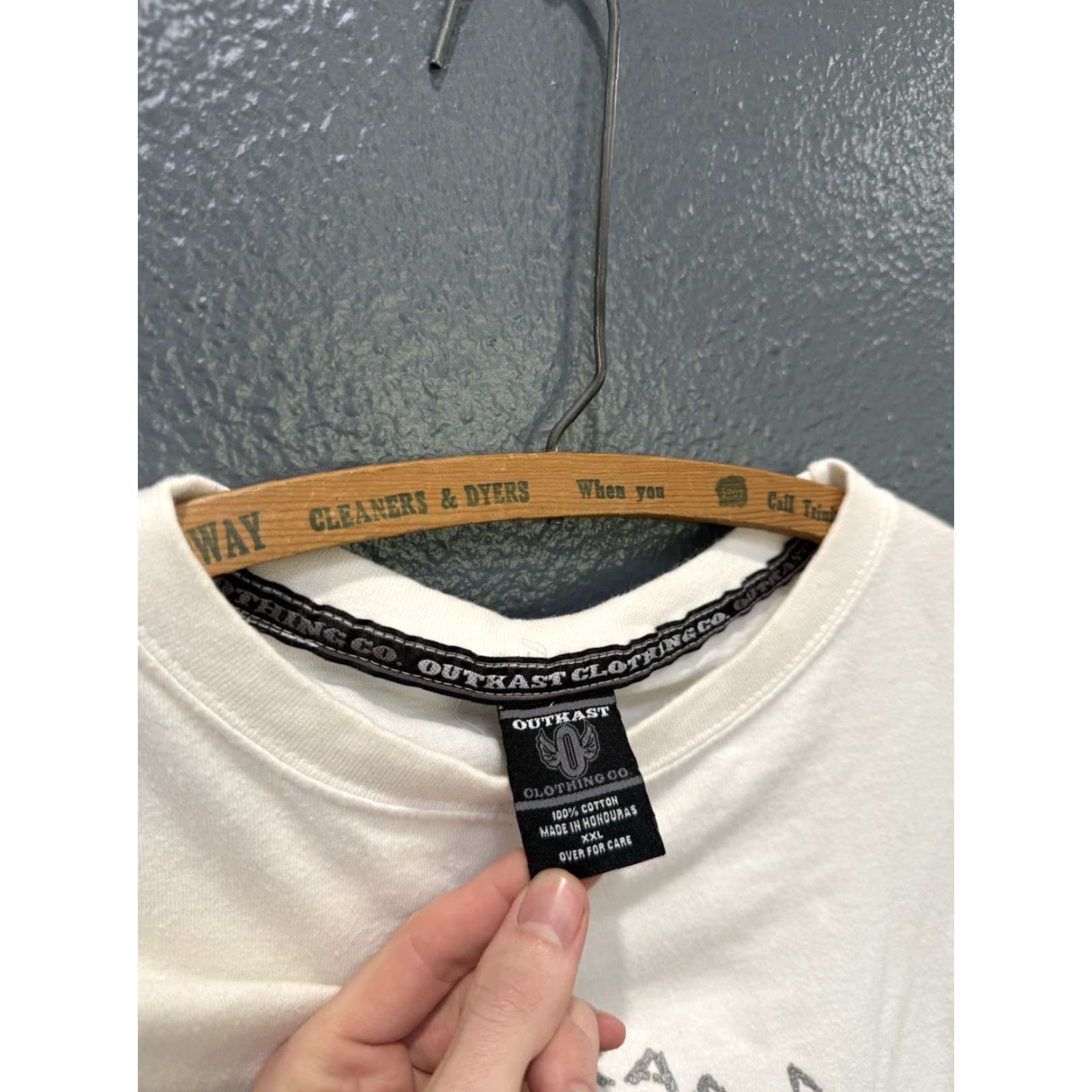 Vintage VINTAGE OutKast Clothing T-Shirt White 2XL Mens 2XL Baggy Rap Tee Shirt Y2K Size US XXL / EU 58 / 5 - 2 Thumbnail