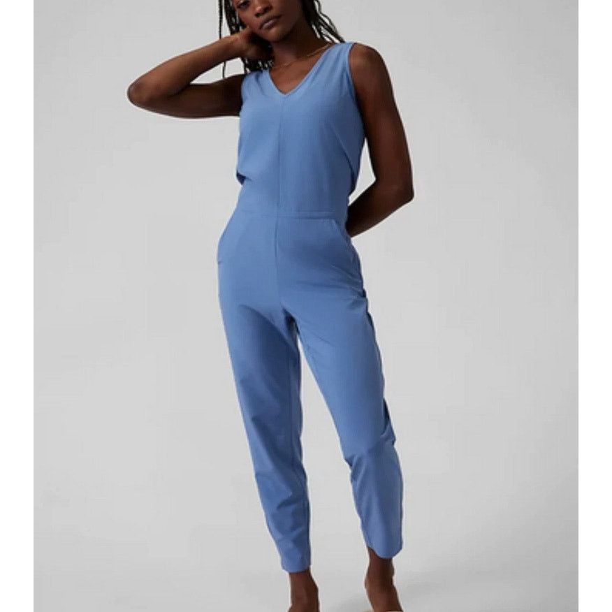 Athleta Athleta Brooklyn Jumpsuit Cottage Blue Size 2 Stretch Active Size 28" / US 6 / IT 42 - 1 Thumbnail