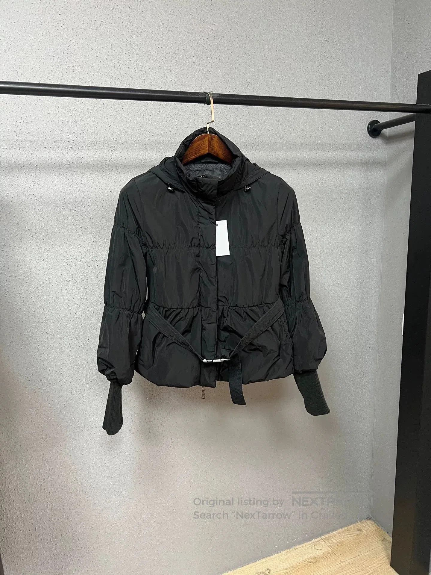 Emporio Armani Emporio Armani Down Jacket with Hood. Size US L / EU 52-54 / 3 - 1 Thumbnail