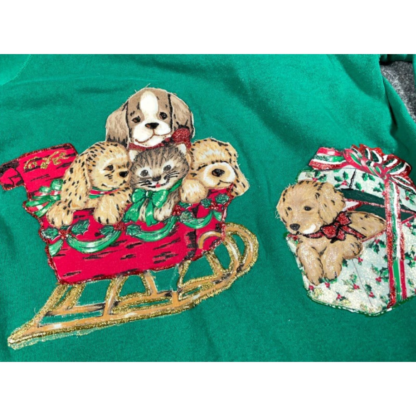 Hanes VINTAGE Hanes Sweatshirt 80s Christmas Dogs Raglan Green Adult Large Long Sleeve Crew Neck Pullover Fleece Cotton Blend Size L / US 10 / IT 46 - 6 Thumbnail