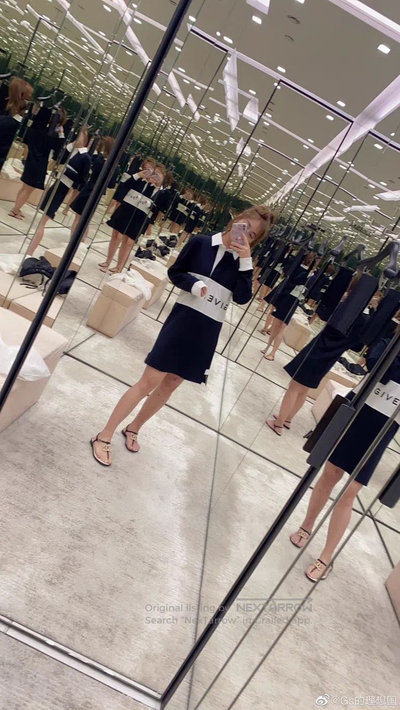 Givenchy Givenchy Sweatshirt dress Size S / US 4 / IT 40 - 1 Thumbnail