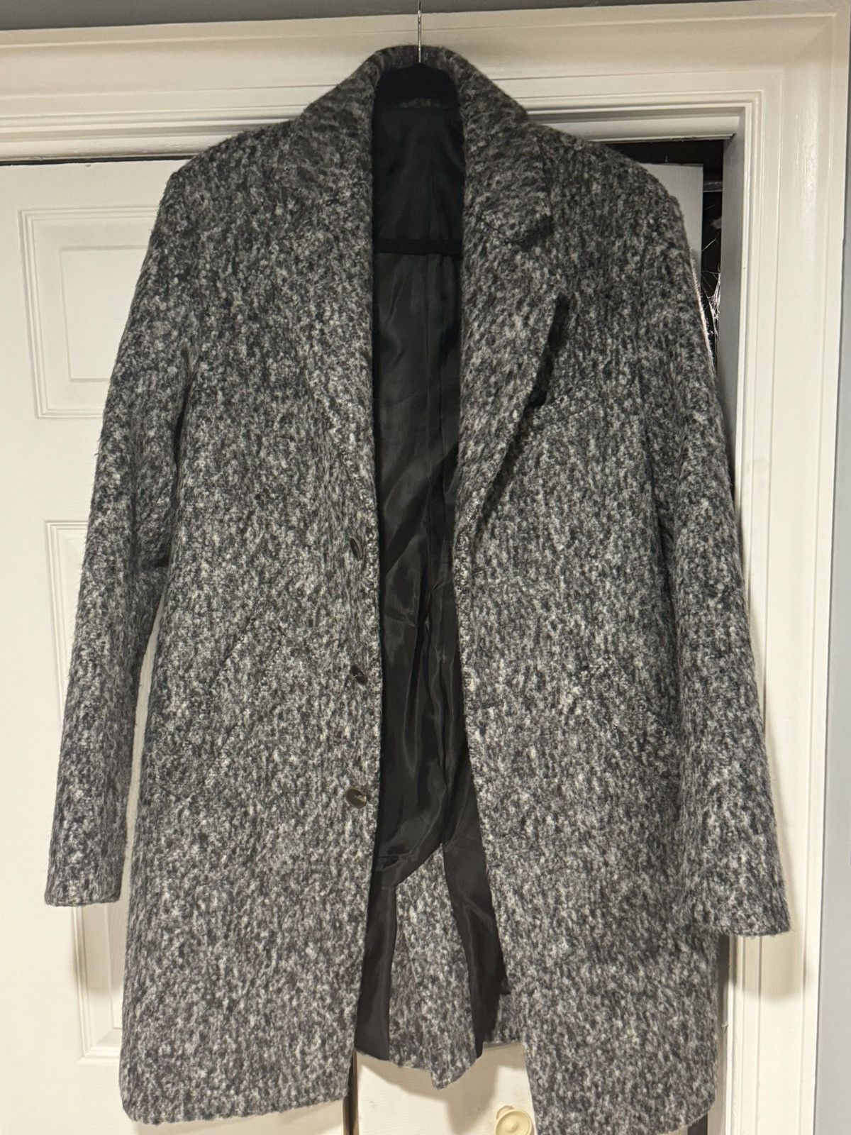 image of A Kind Of Guise Top Coat Pepper Wool in Black, Men's (Size Medium)