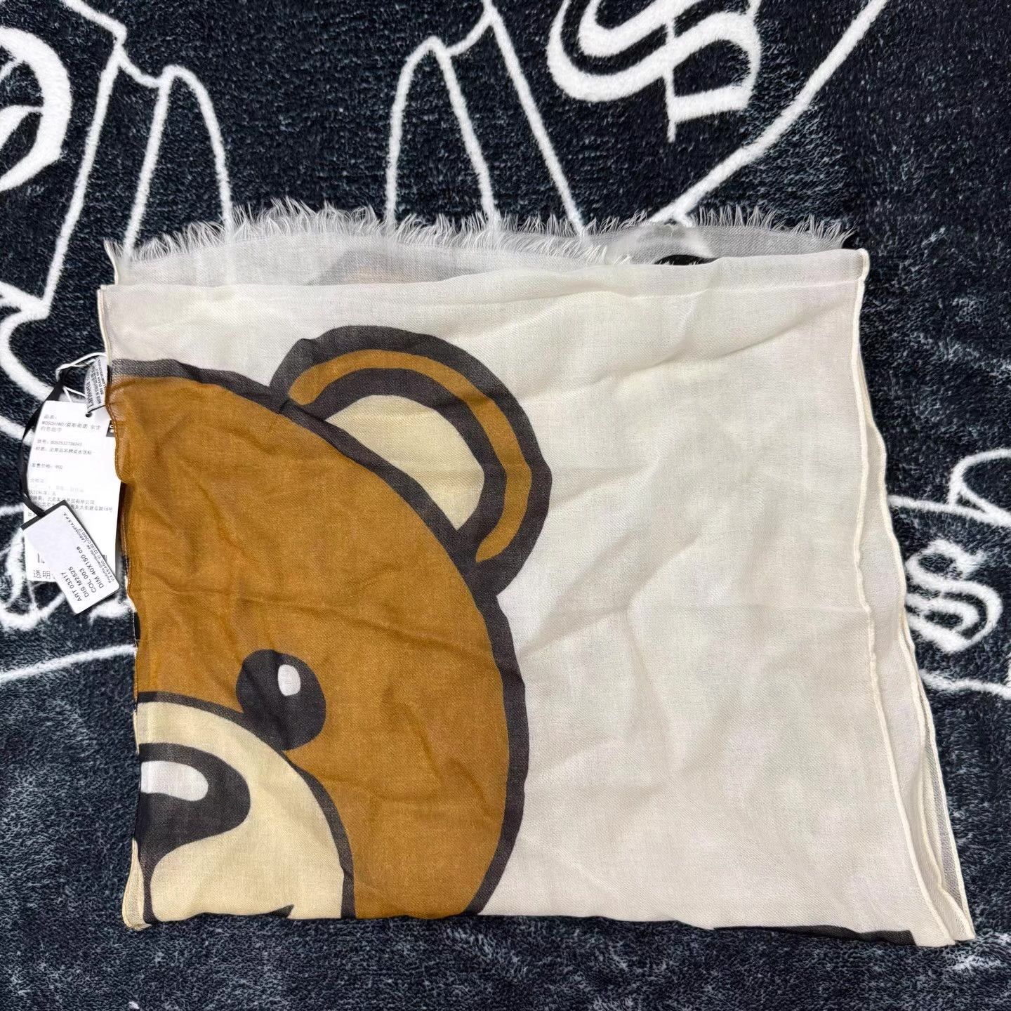 Moschino MOSCHINO Big Bear Pattern Scarf Q10 Size 40 - 4 Thumbnail