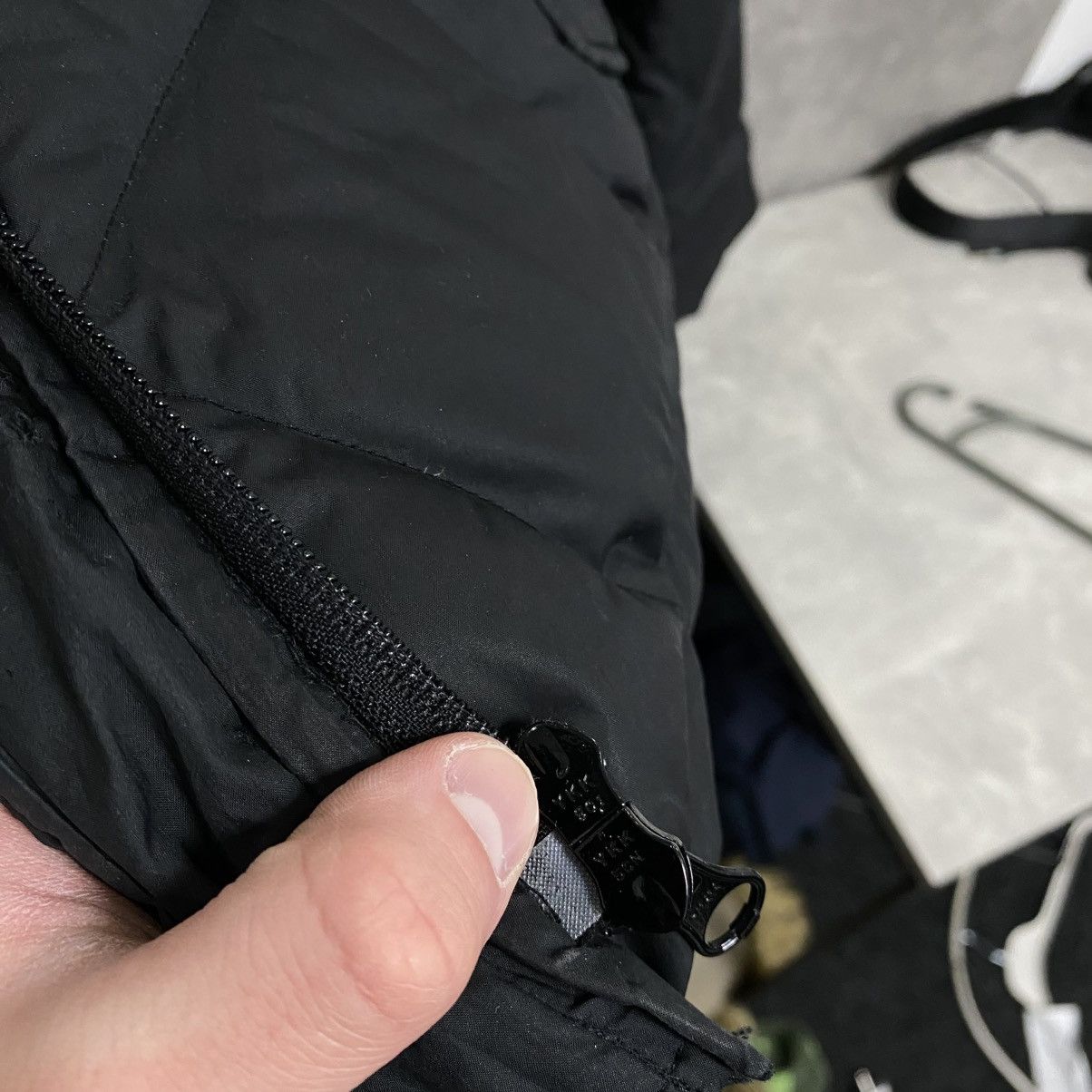 Burberry Vintage Burberry Puffer Jacket Size XL / US 12-14 / IT 48-50 - 13 Thumbnail