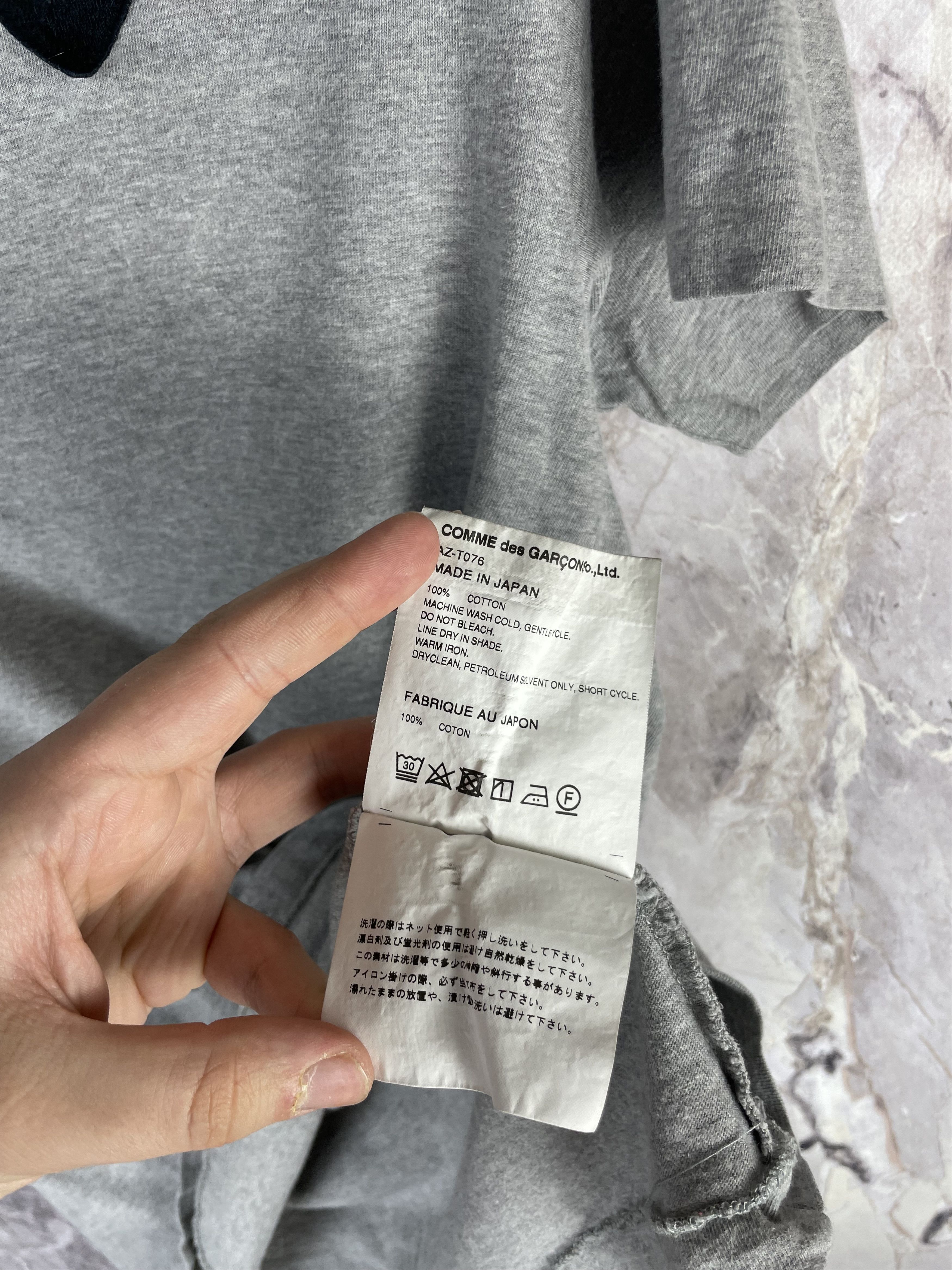 Comme des Garcons CDG Play Tee Size US L / EU 52-54 / 3 - 7 Thumbnail