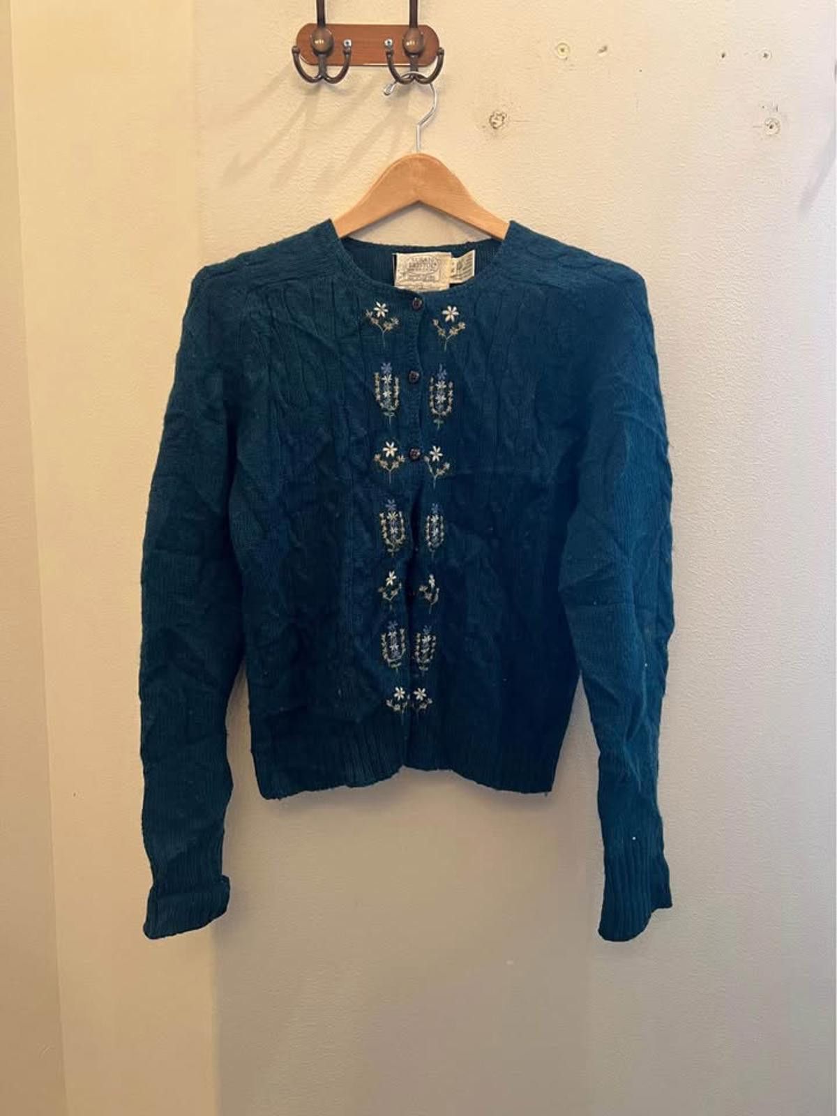 Designer Vintage Susan Bristol Wool Cardigan Sweater - Hong Kong - M Size M / US 6-8 / IT 42-44 - 1 Thumbnail