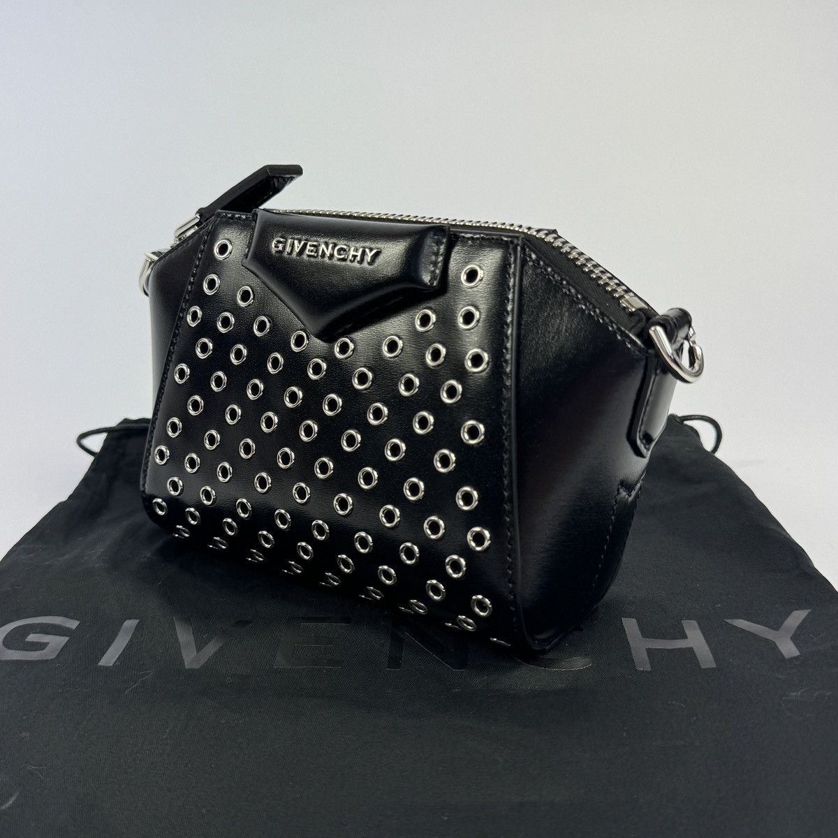 Givenchy ANTIGONA NANO LEATHER CROSS BODY BAG Size ONE SIZE - 4 Thumbnail