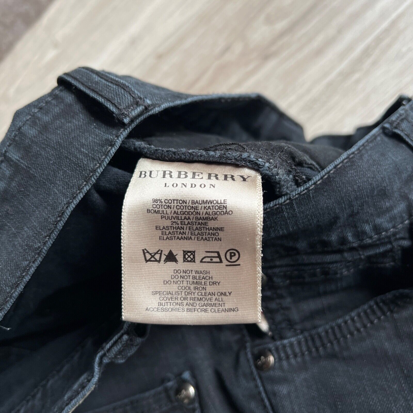 Burberry Burberry Skinny Black Elastic Denim Jeans 8737AC Size 28" / US 6 / IT 42 - 7 Thumbnail