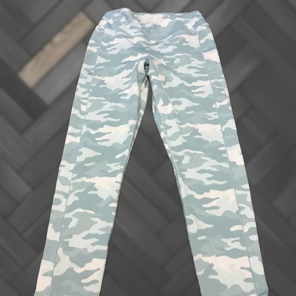Victoria's Secret Victorias Secret PINK Leggings Womens L Activewear Multicolor Camouflage Compression Leg Size L Size 36" / US 14 / IT 50 - 1 Thumbnail