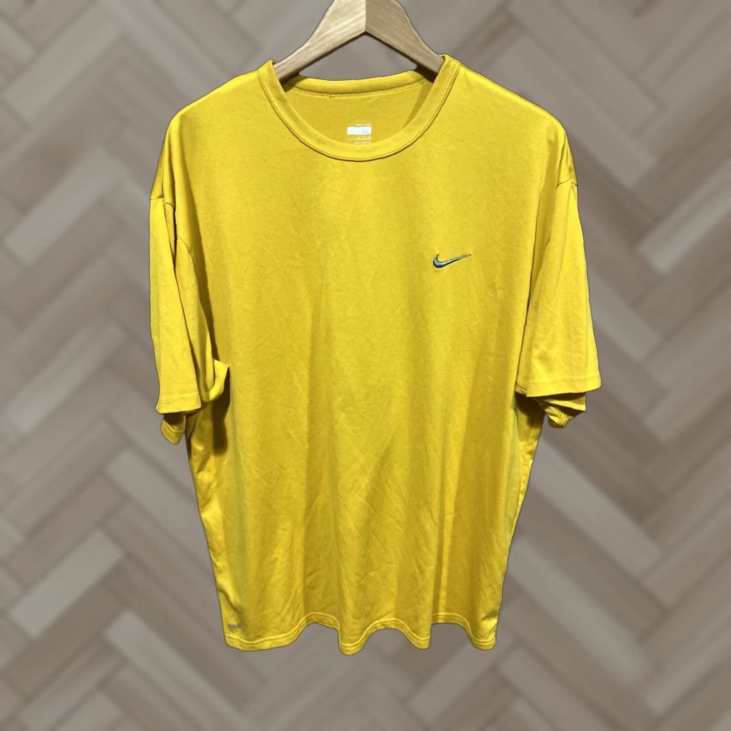Nike Nike T-Shirt Men XL Yellow Short Sleeve Crew Neck Embroidered Swoosh Fit Dry Athletic Logo Shirt Sports Classic All Seasons Size US XL / EU 56 / 4 - 1 Thumbnail