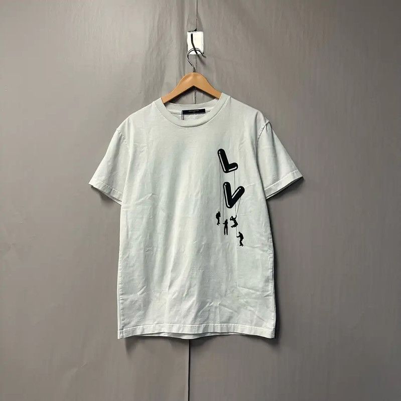 Louis Vuitton Louis Vuitton White XL Men's T-Shirt 0089 Size US XL / EU 56 / 4 - 1 Thumbnail