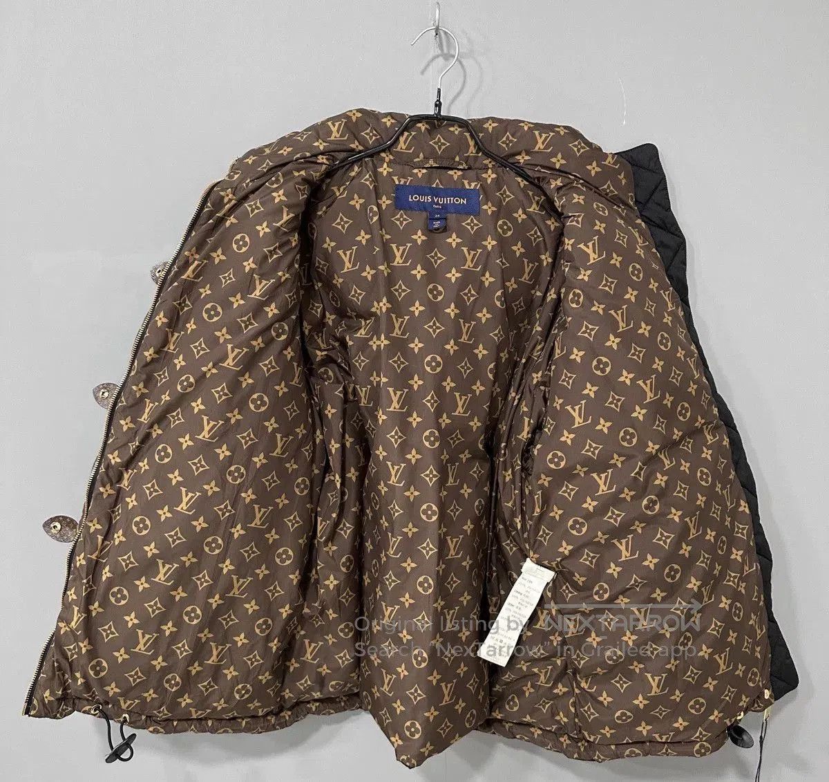 Louis Vuitton louis vuitton black puffer jacket size 34. Size XS / US 0-2 / IT 36-38 - 4 Thumbnail