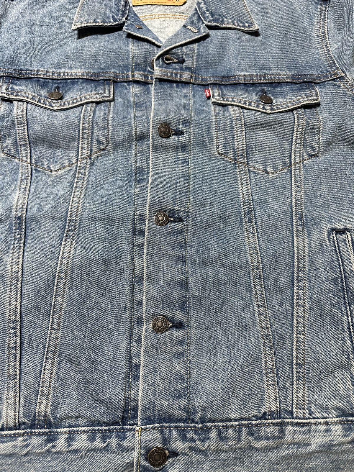 Levi's Levi’s Premium Denim Trucker Jacket Medium Wash - size XL Size US XL / EU 56 / 4 - 6 Thumbnail