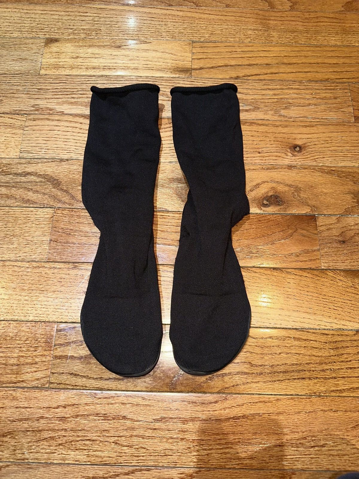 Yeezy Yeezy Pods Size US 7 / EU 40 - 4 Thumbnail